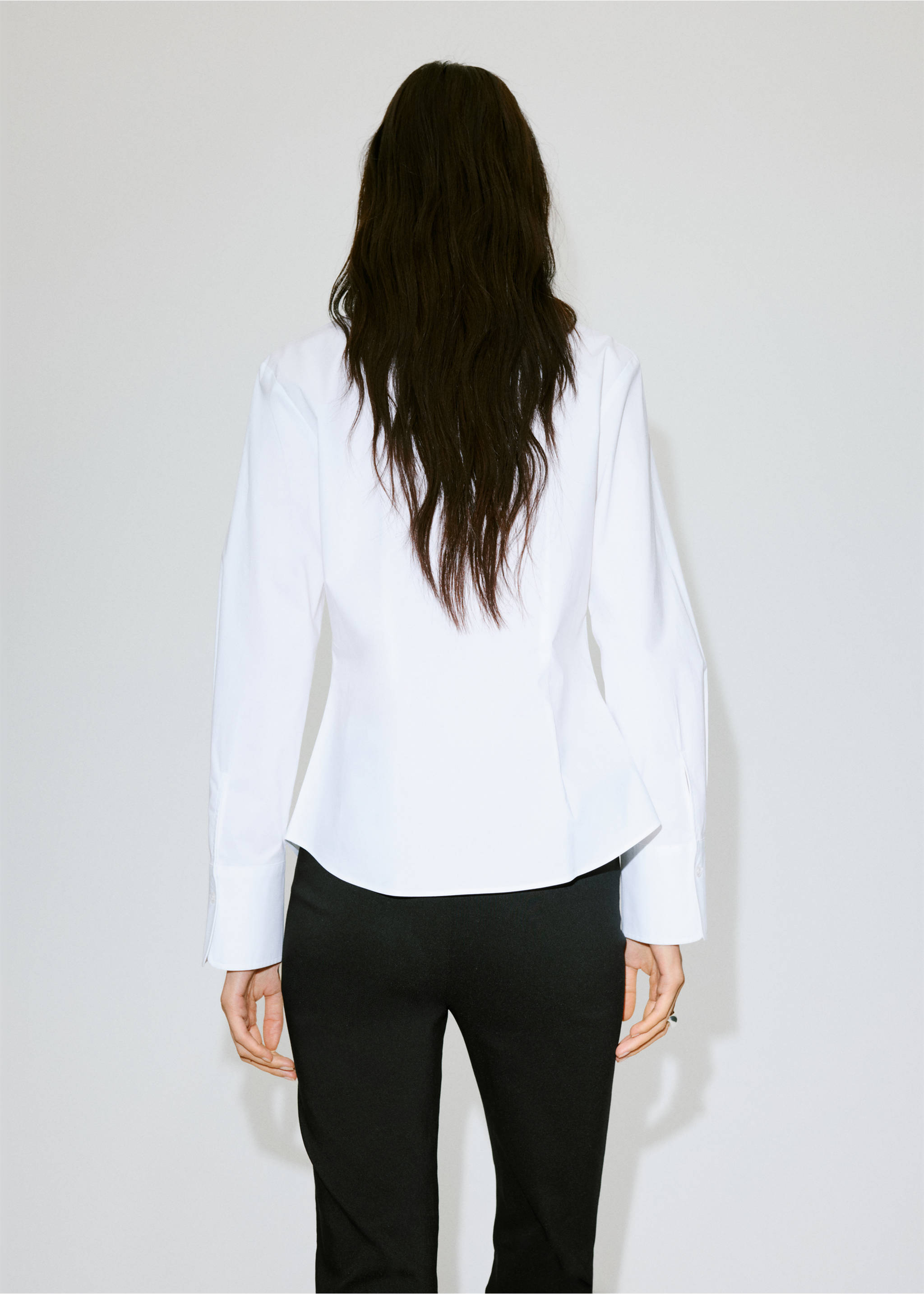 Slim-fit poplin shirt - Reverse of the article, White. Ref: 37084067-00.