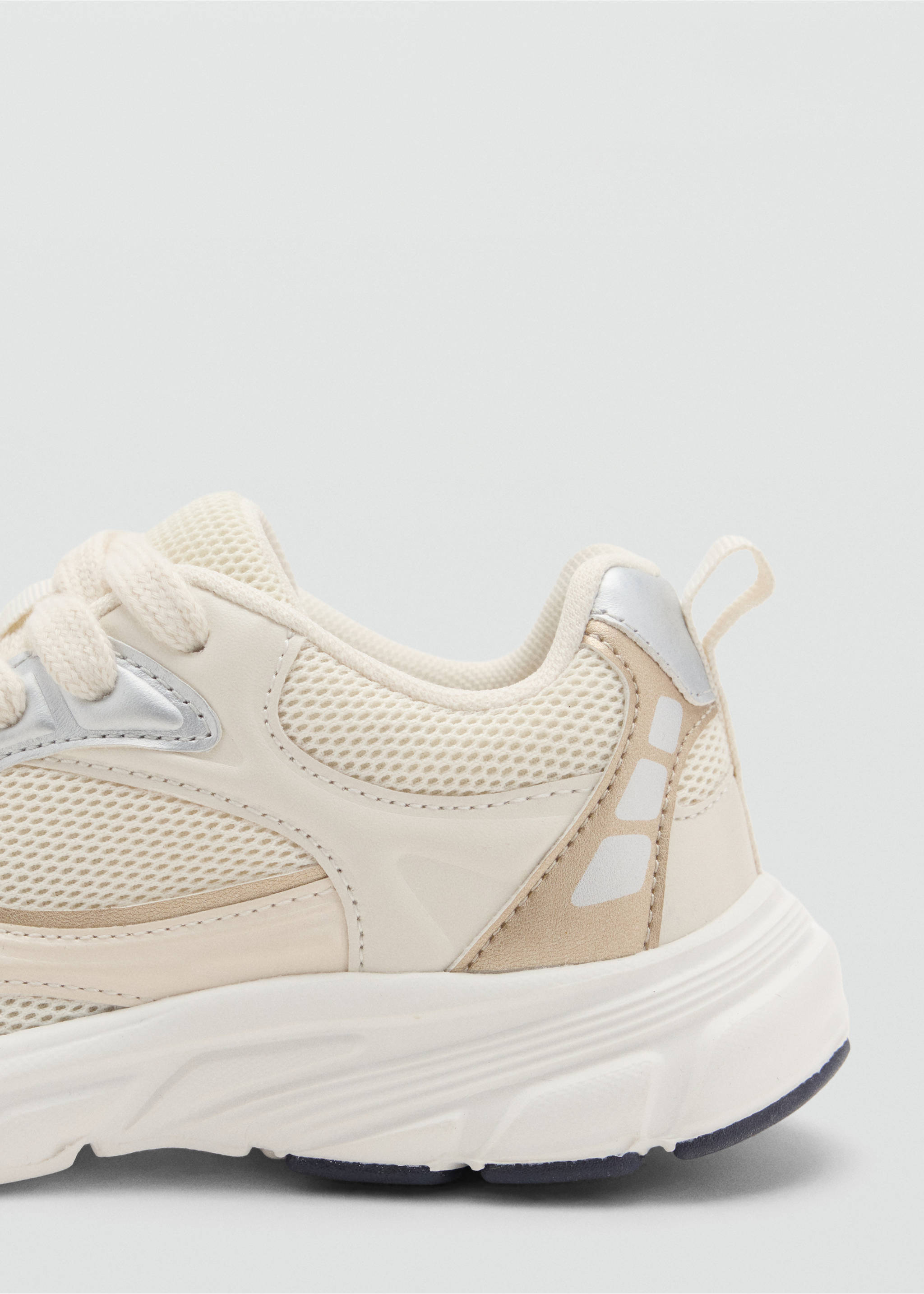 Two-tone sports top - Details of the article 1, Silver. Ref: 37084071-00.