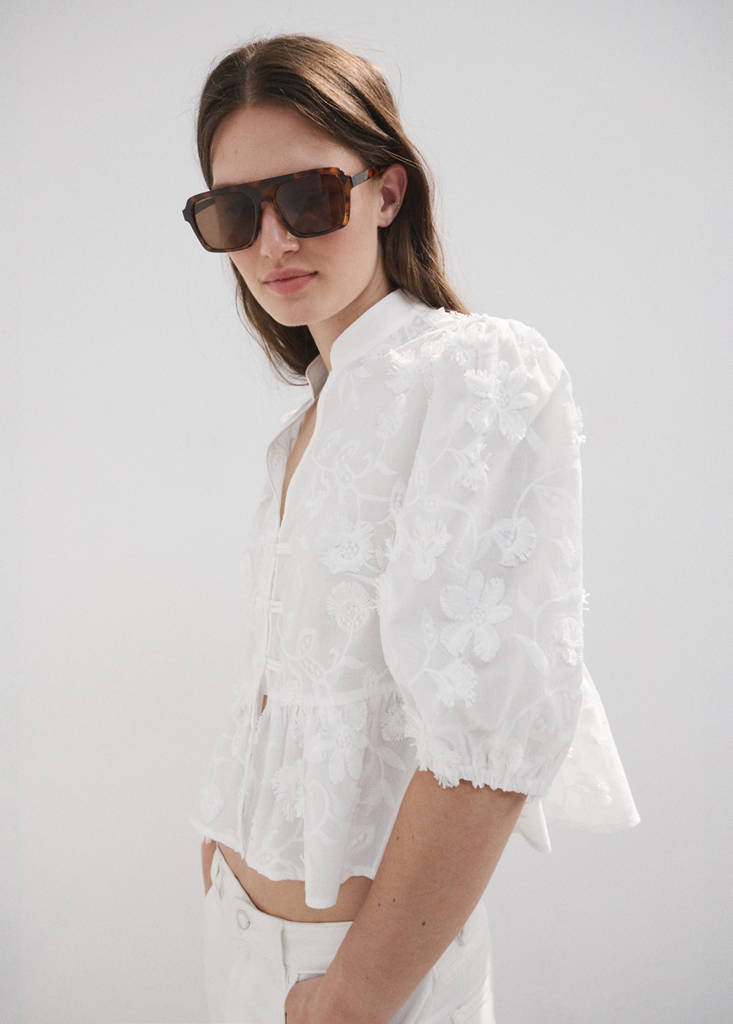Embroidered puff-sleeve blouse