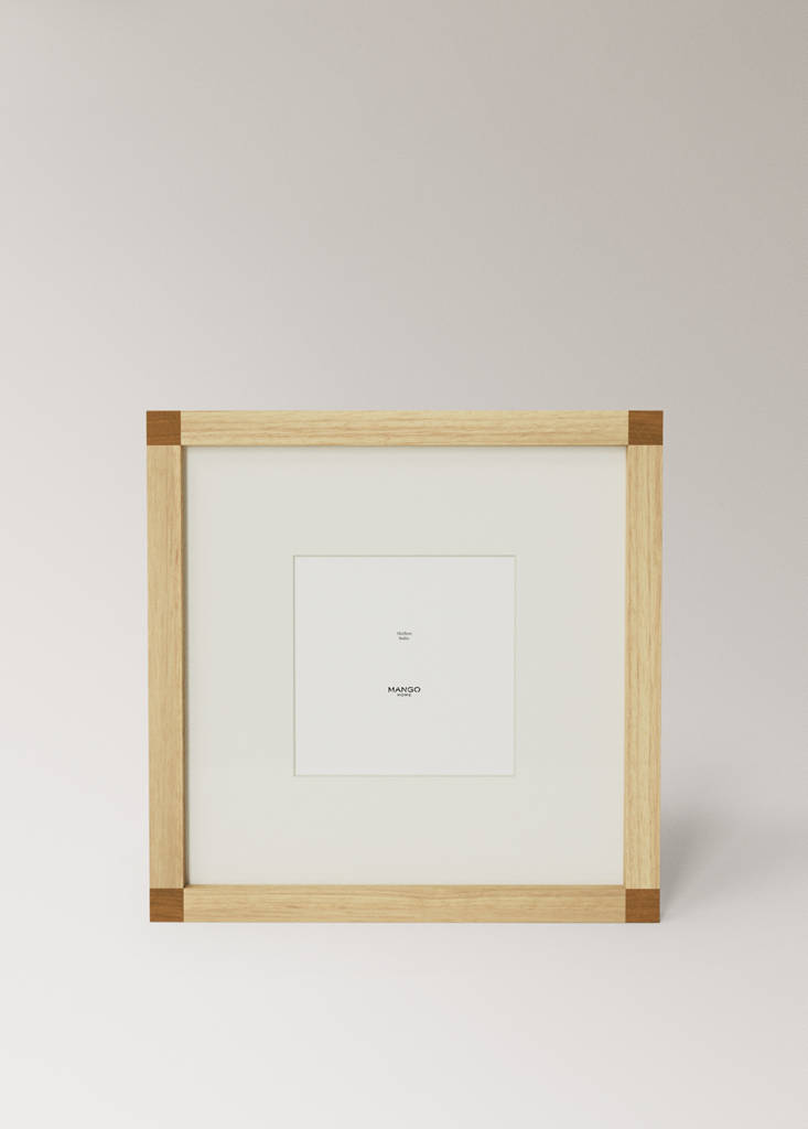 Wooden photo frame with contrasting elements — Brown