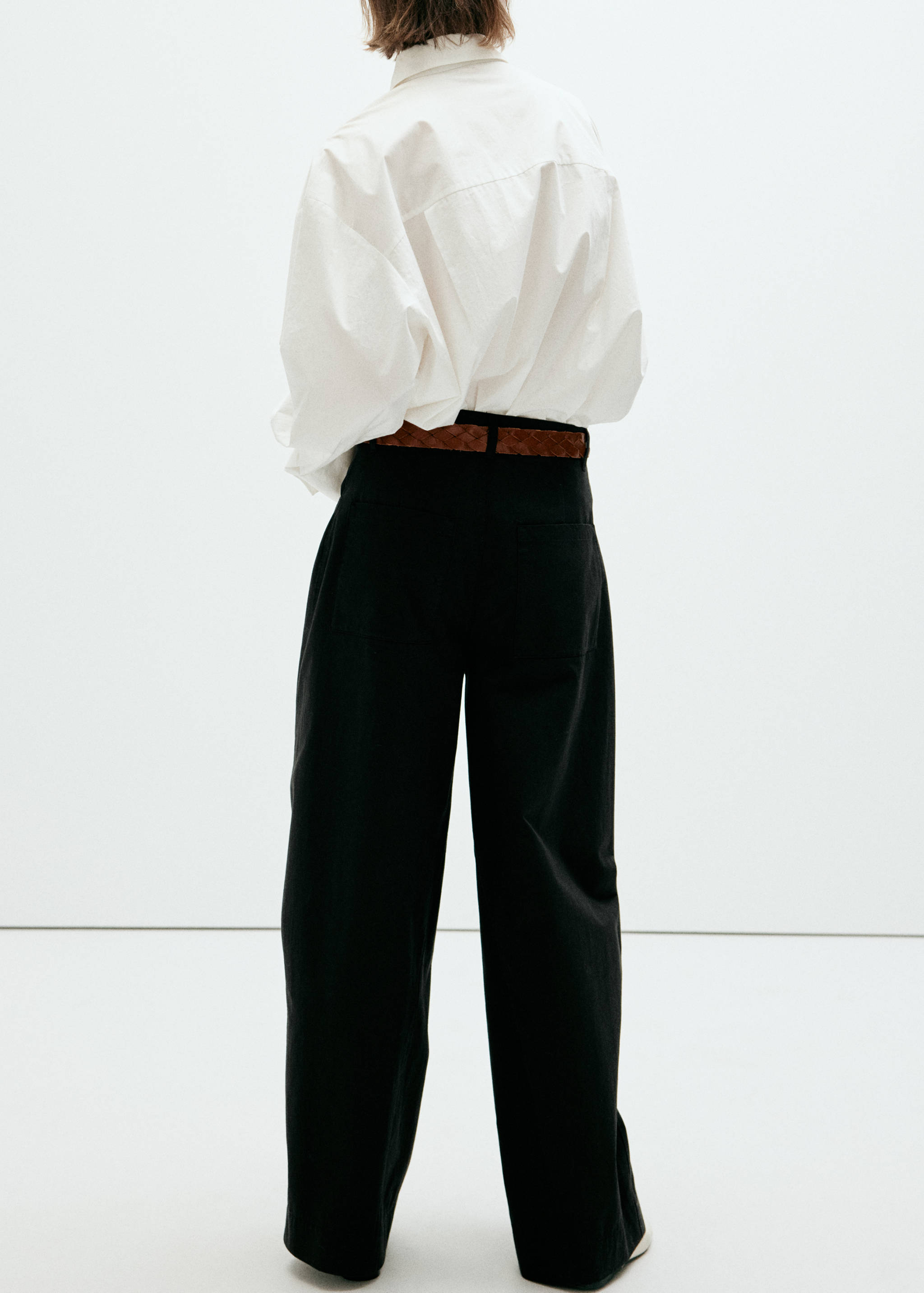 Mid-rise balloon pants - Reverse of the article
