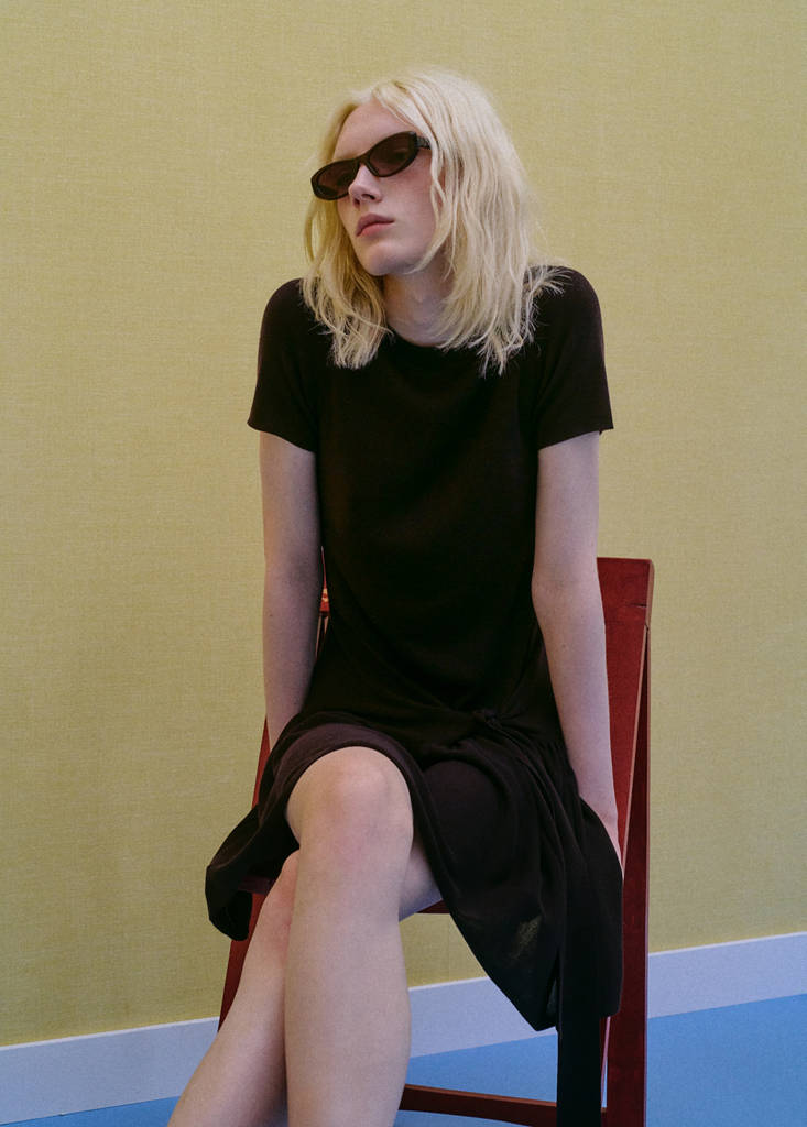 Ribbed lyocell dress with bow detail — Chocolate