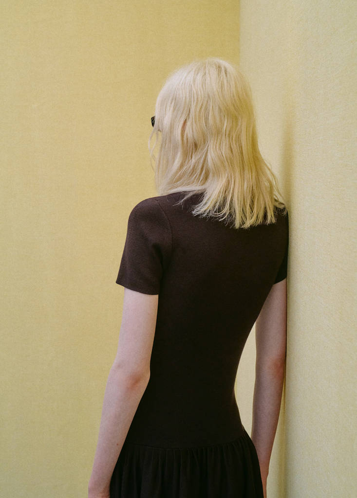 Ribbed lyocell dress with bow detail — Chocolate