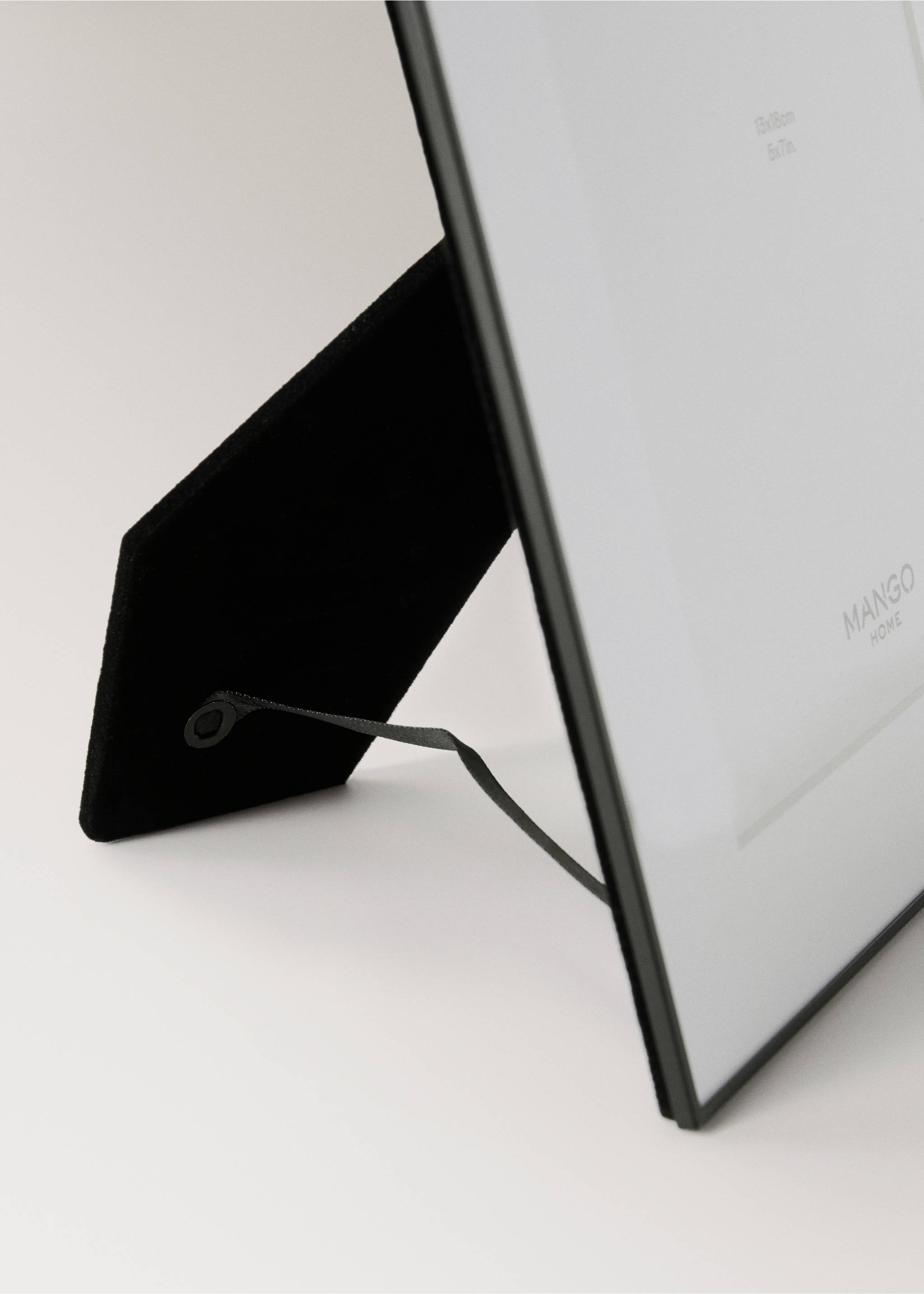 Medium metal profile frame - Details of the article 3, Black. Ref: 37084080-00.