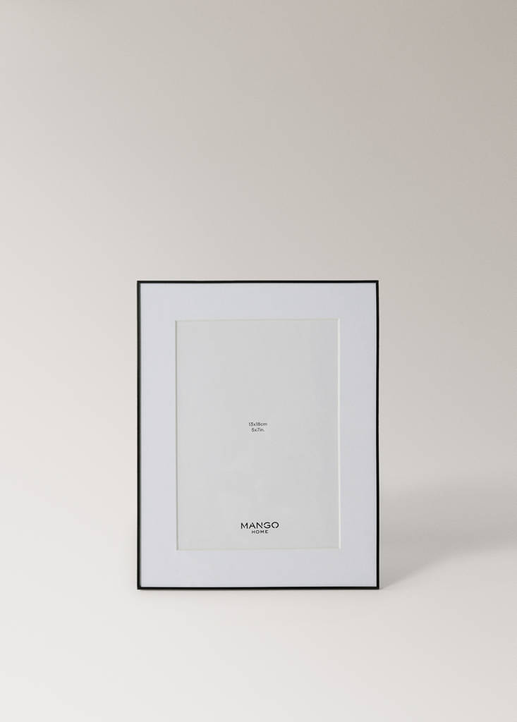 Medium metal profile frame — Black