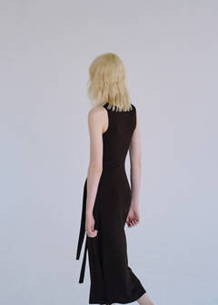 Tie-detail knitted dress — Brown 3