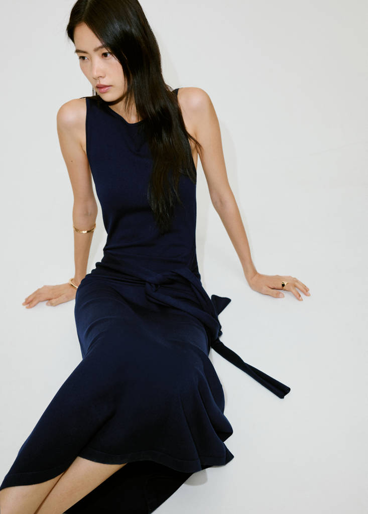 Tie-detail knitted dress — Navy