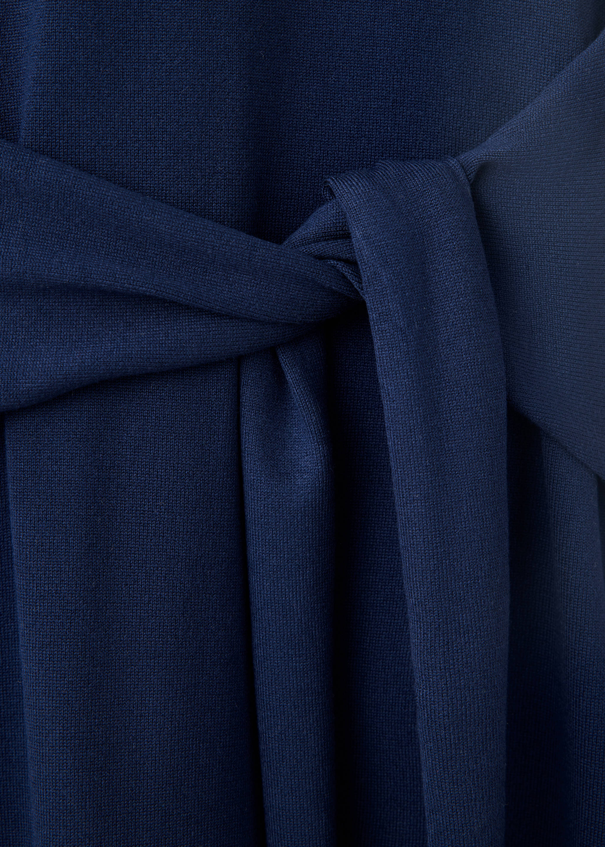 Knitted dress with bow detail - Details of the article 8