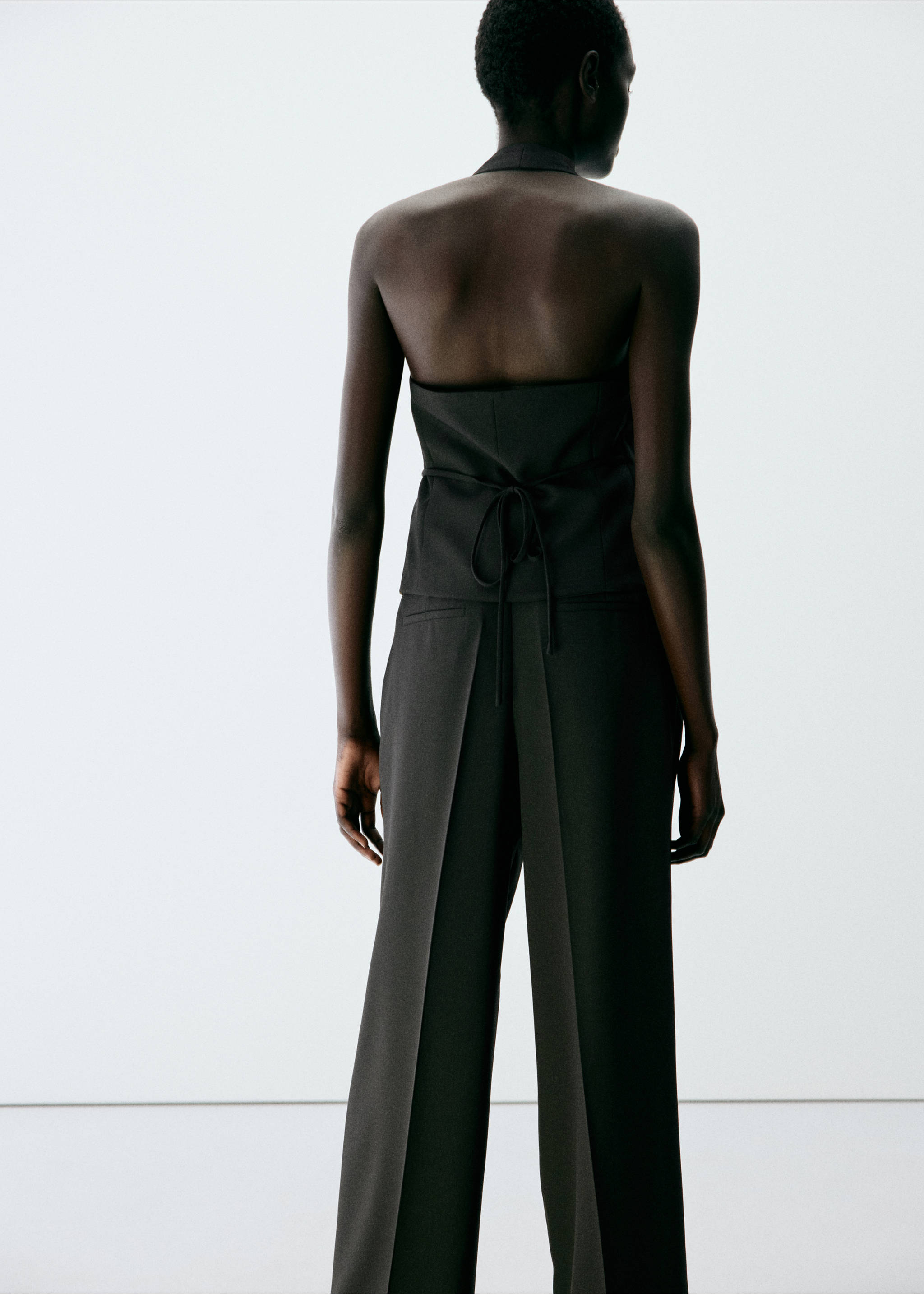 Wrap halter vest - Reverse of the article, Black. Ref: 37084084-00.
