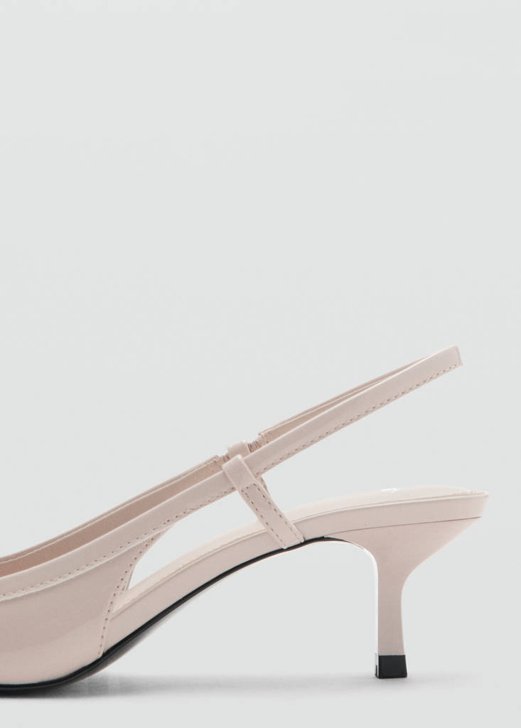 High-heeled shoes with pointed toe and bow — Ecru