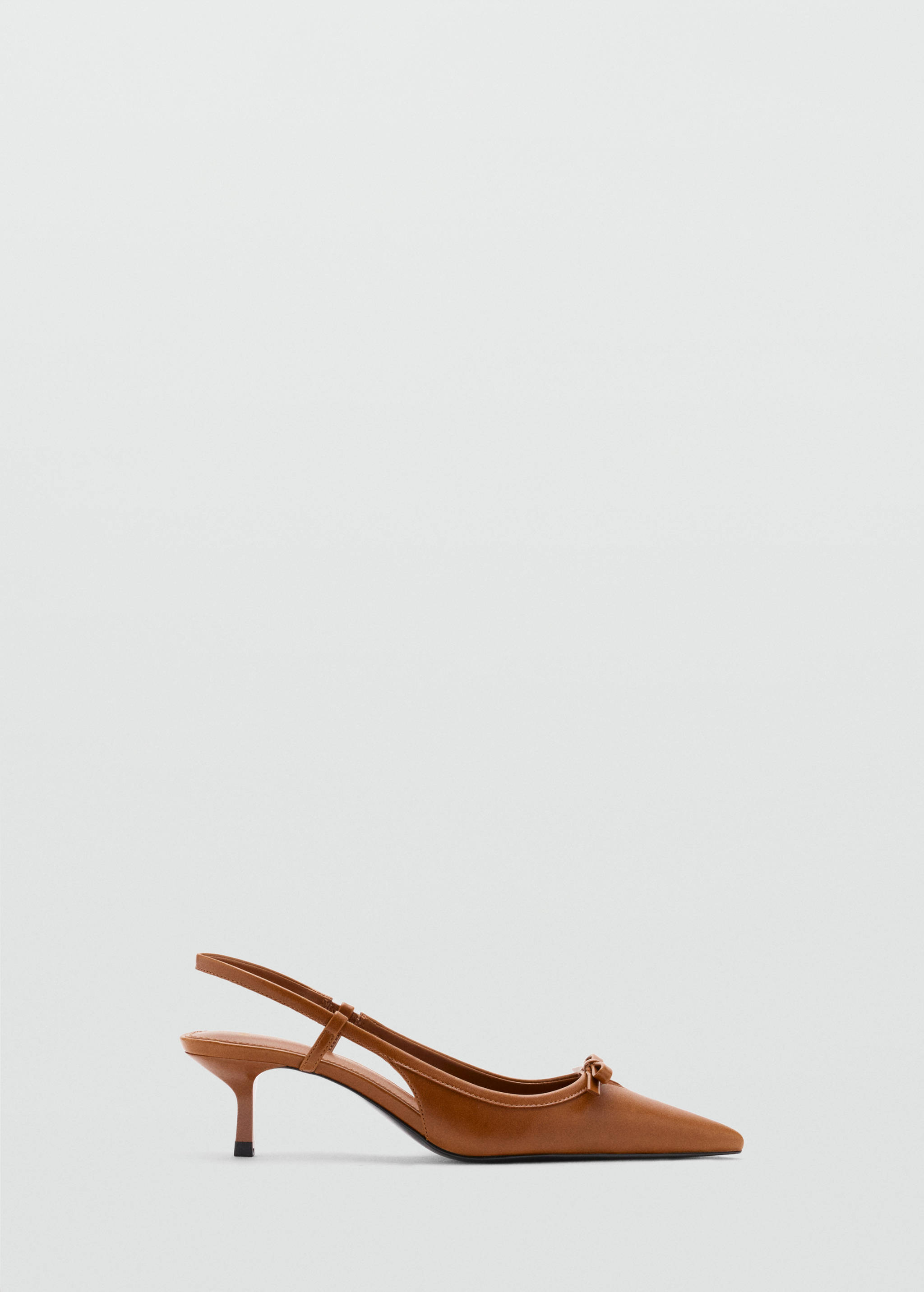 High-heeled shoes with pointed toe and bow - Article without model