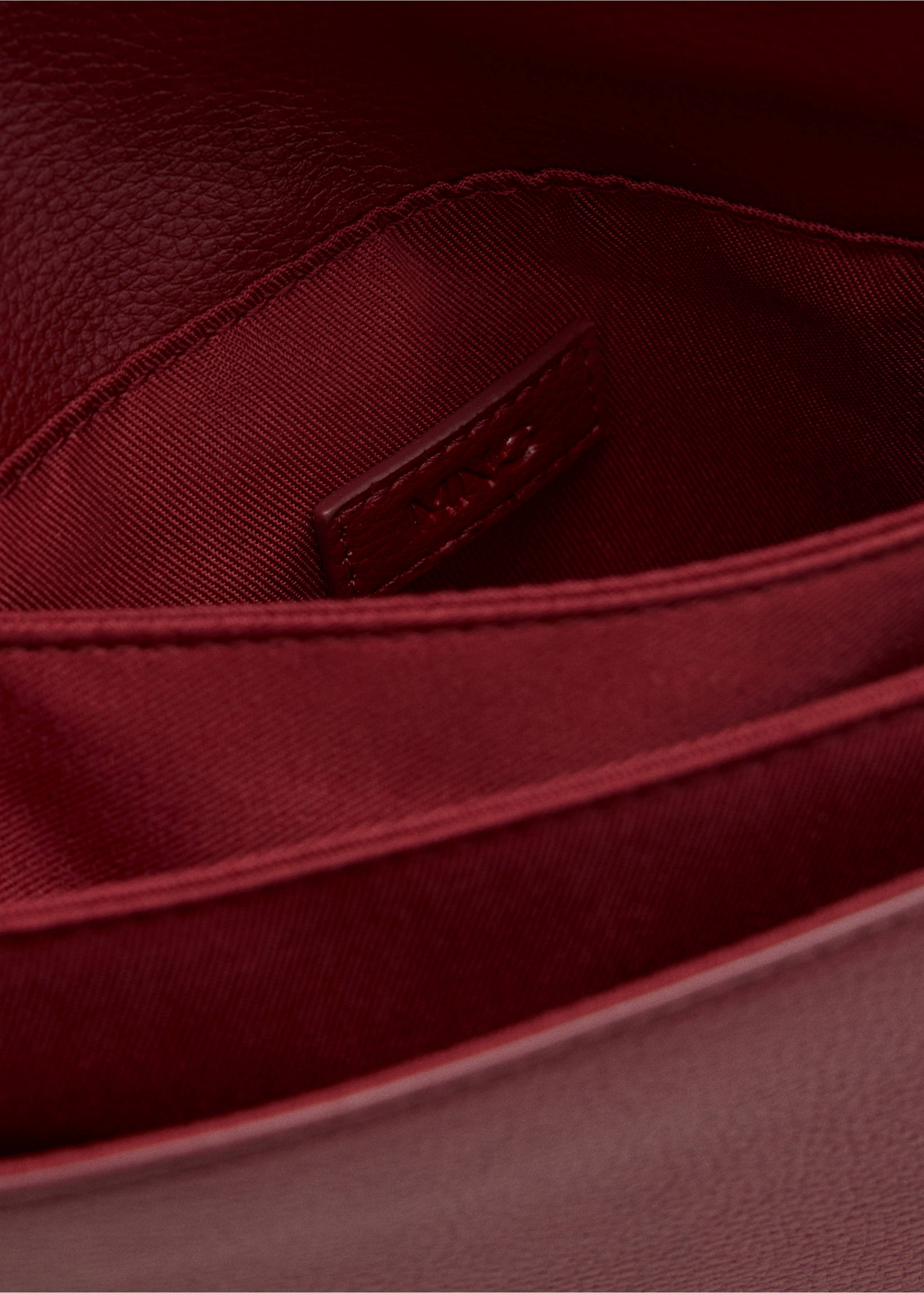Small crossbody bag - Details of the article 3, Red. Ref: 37084090-00.