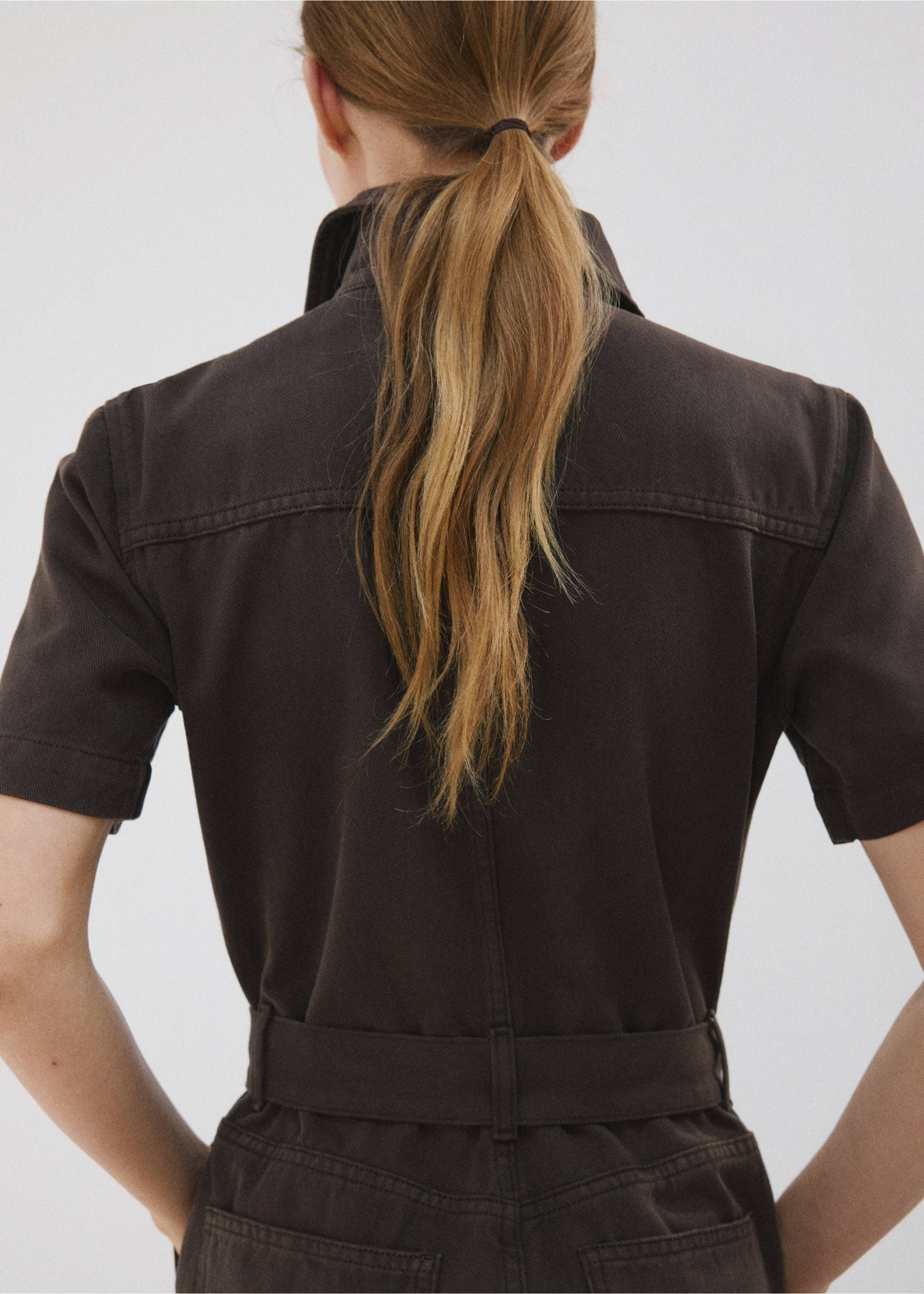 Zip denim jumpsuit - Details of the article 3, Chocolate. Ref: 37084094-00.