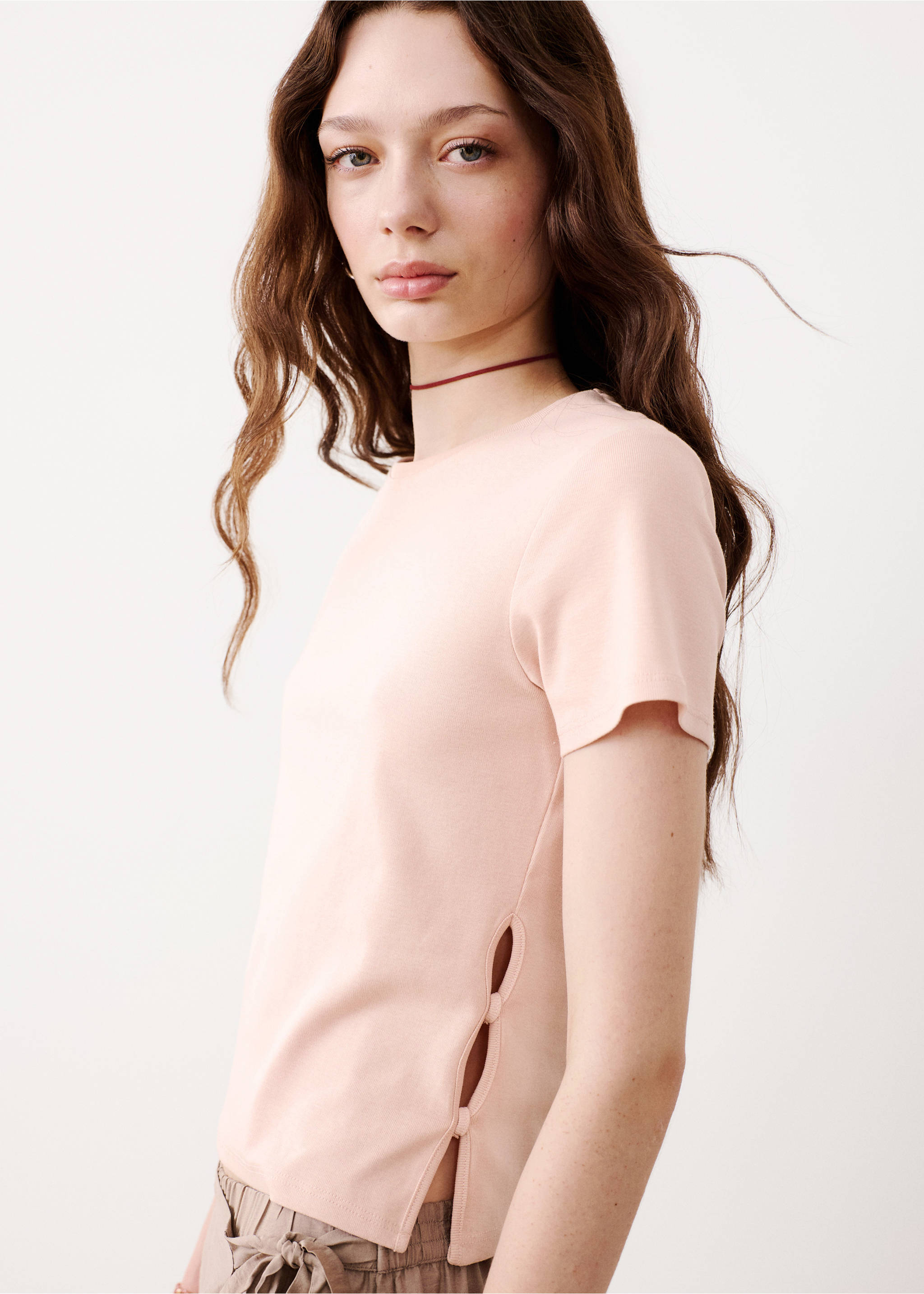 T-shirt with side slit detail - Medium plane, Pastel Pink. Ref: 37084096-00.