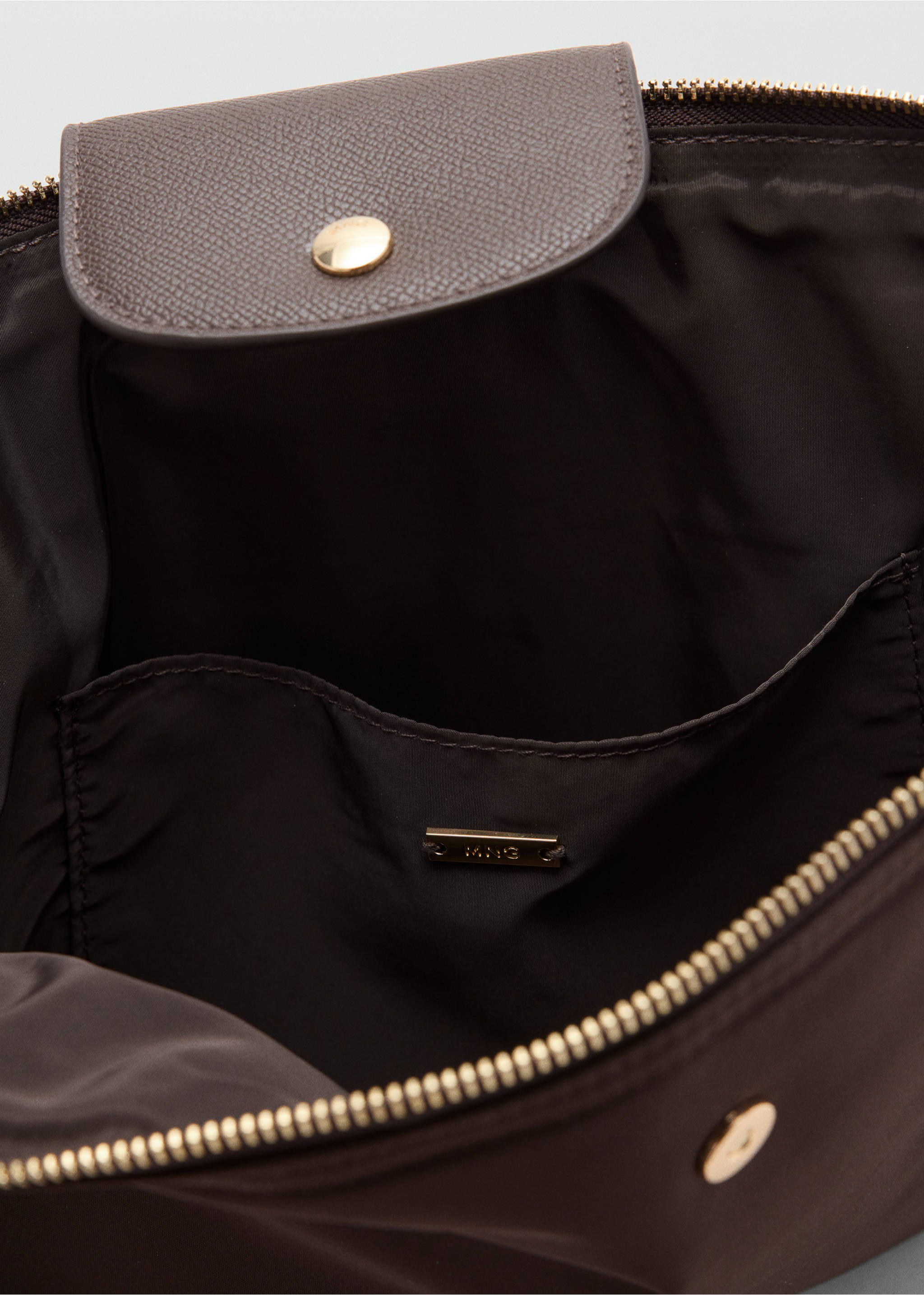 Nylon laptop case - Details of the article 1, Chocolate. Ref: 37084108-00.