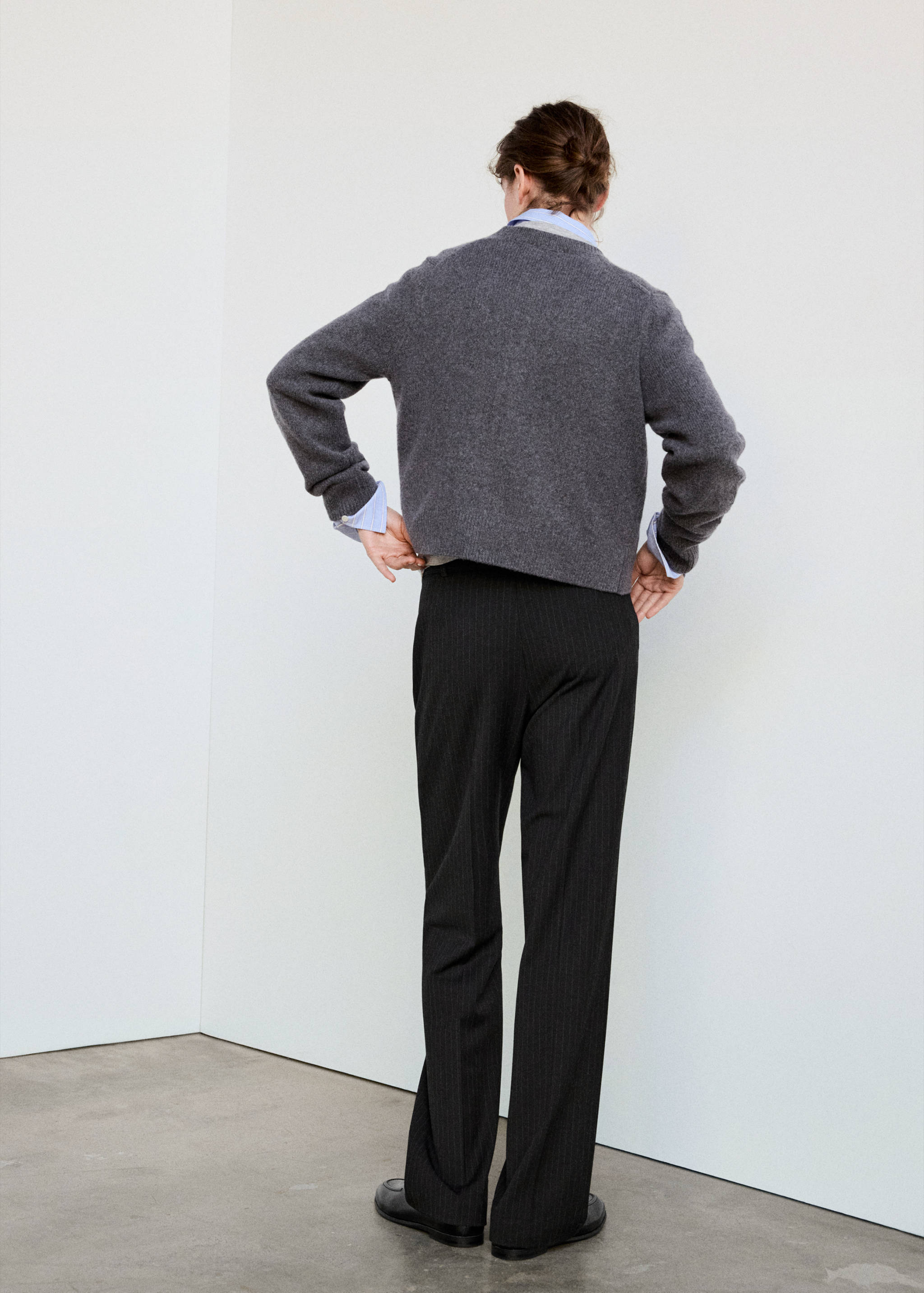Straight-fit suit trousers - Reverse of the article