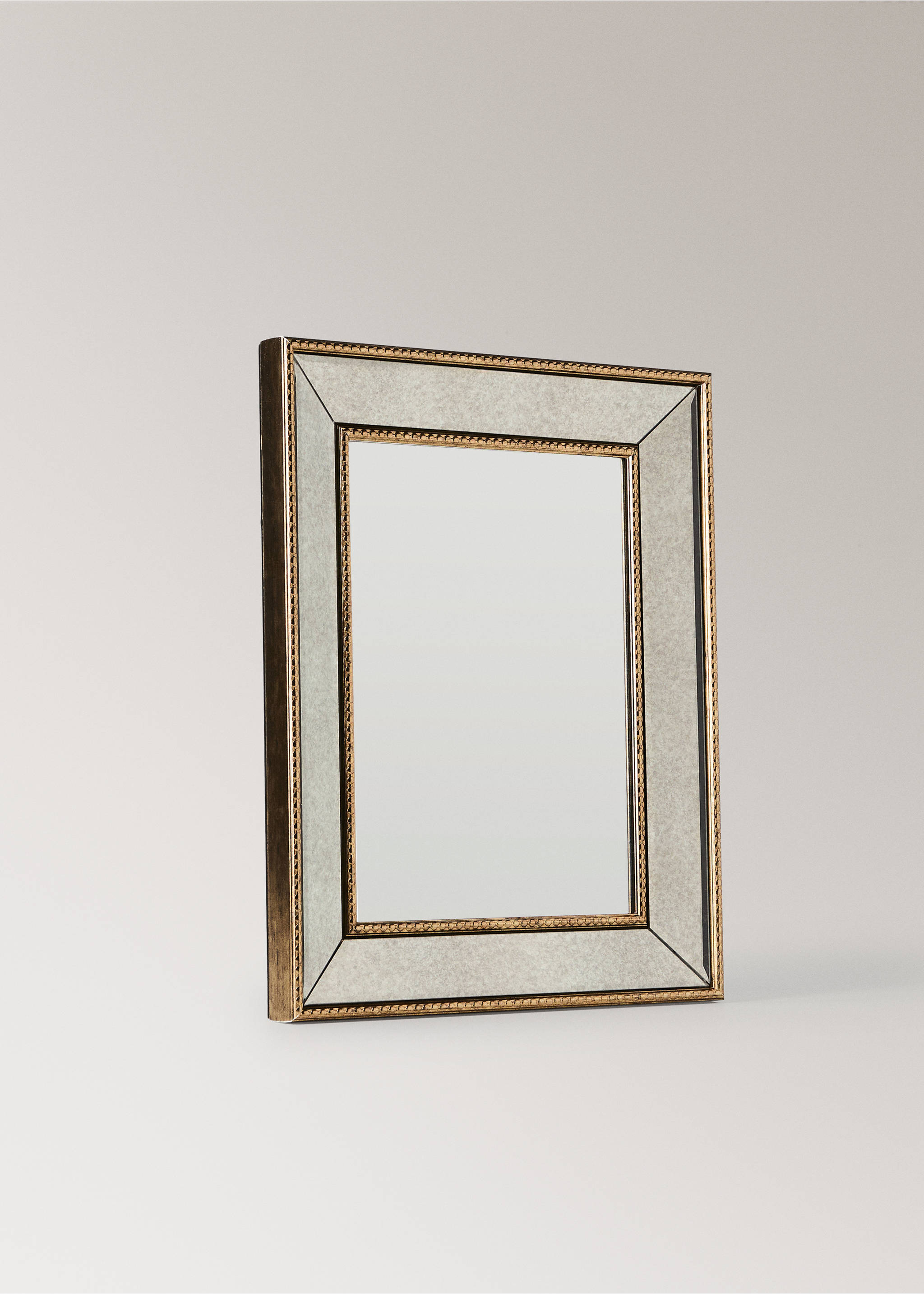 Rectangular mirror with antique edges - Details of the article 1, Gold. Ref: 37084113-00.