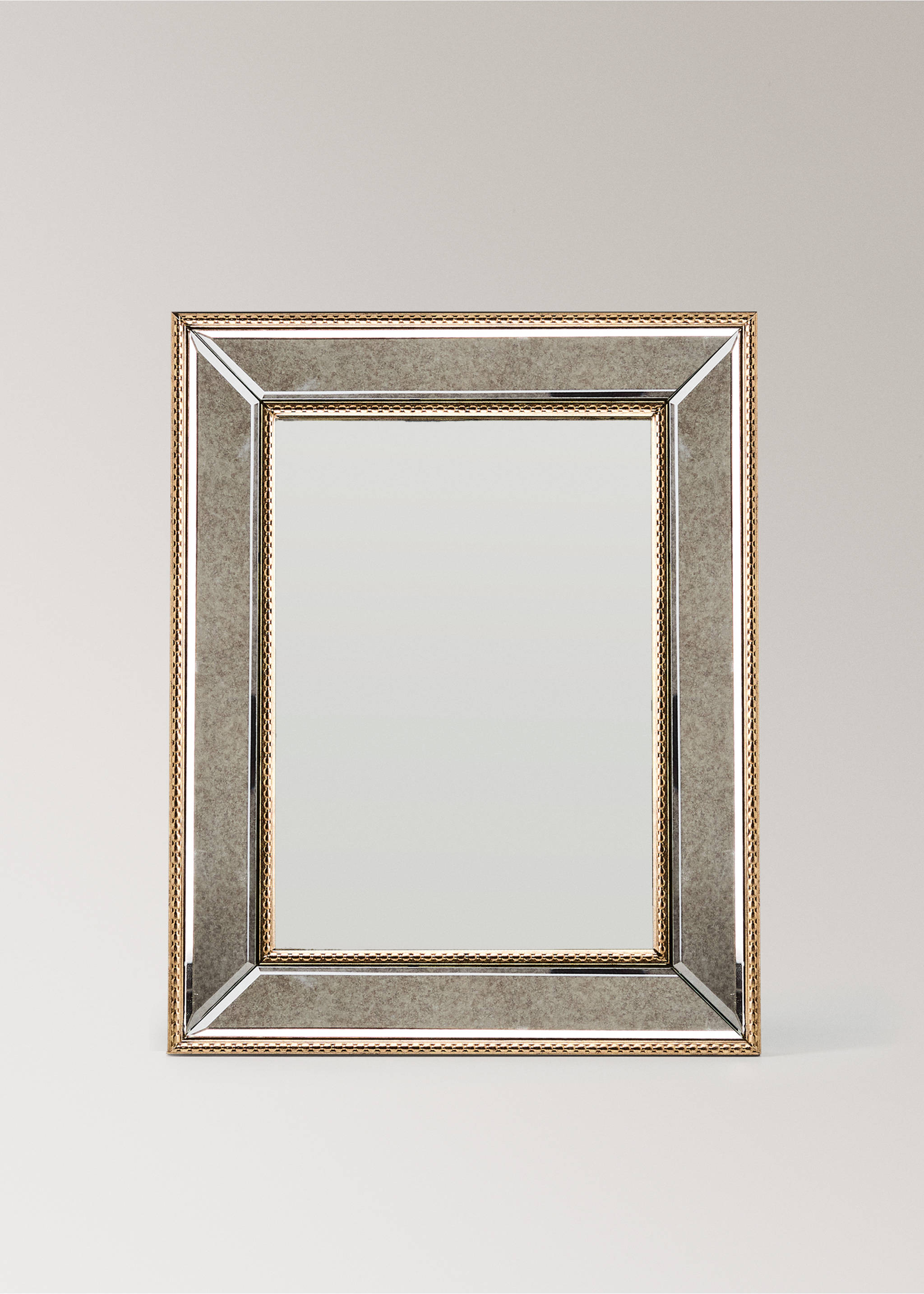 Rectangular mirror with antique edges - Article without model, Gold. Ref: 37084113-00.