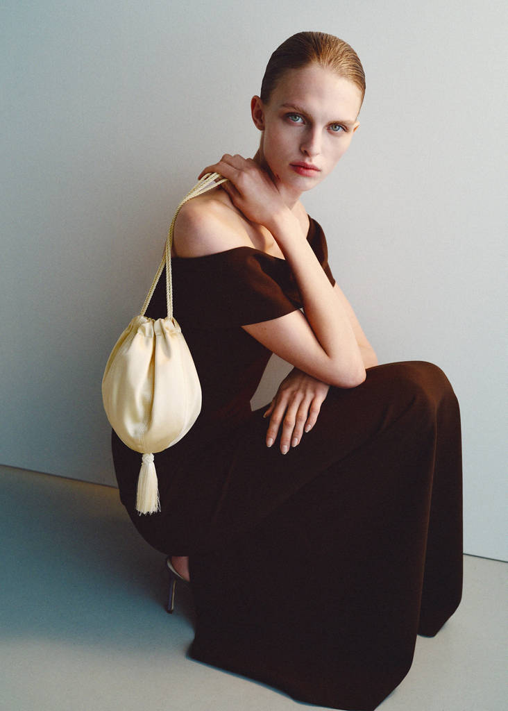 Satin clutch bag with tassels — Pastel Yellow