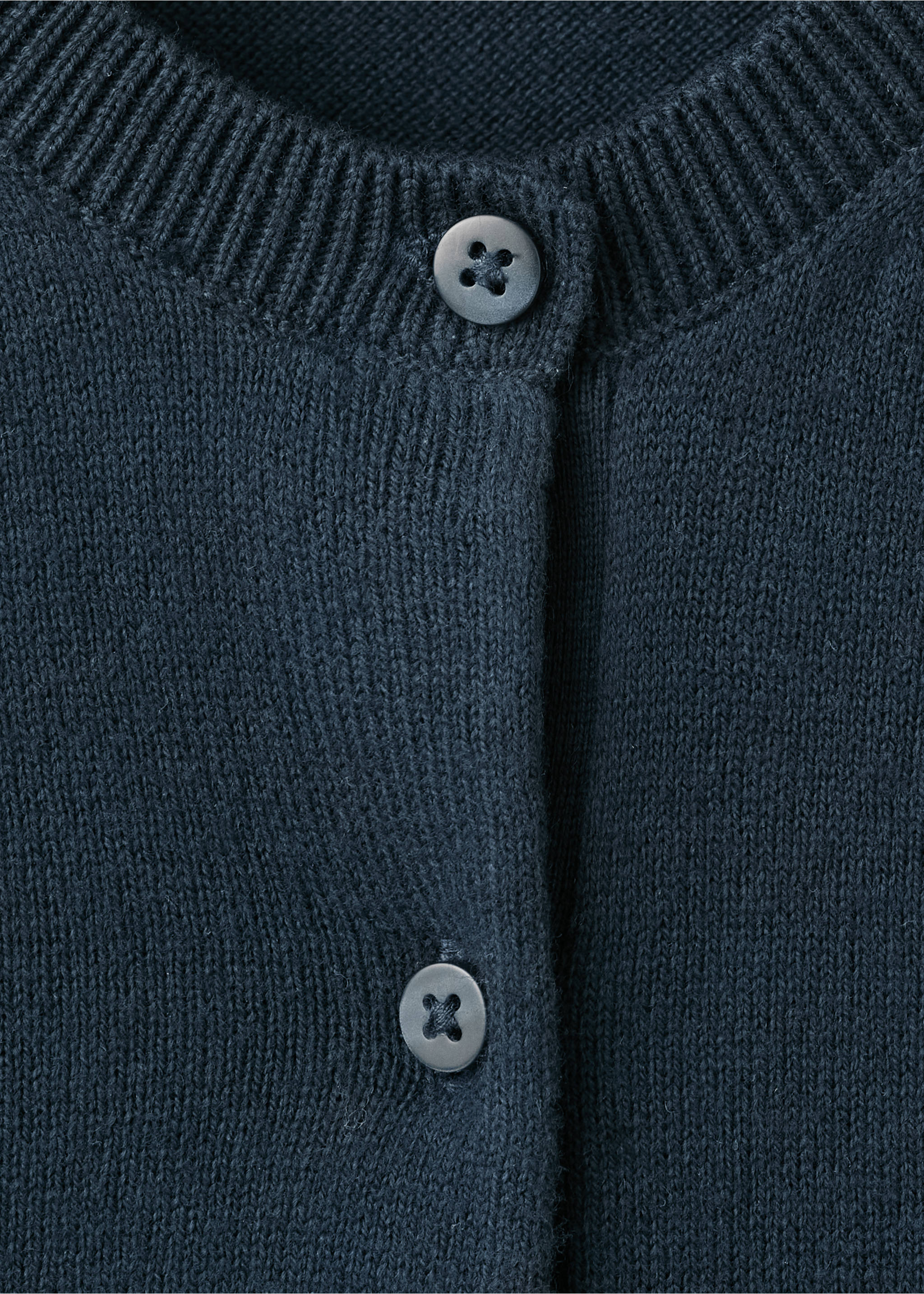Button-down knit cardigan - Details of the article 8, Navy. Ref: 37084402-00.