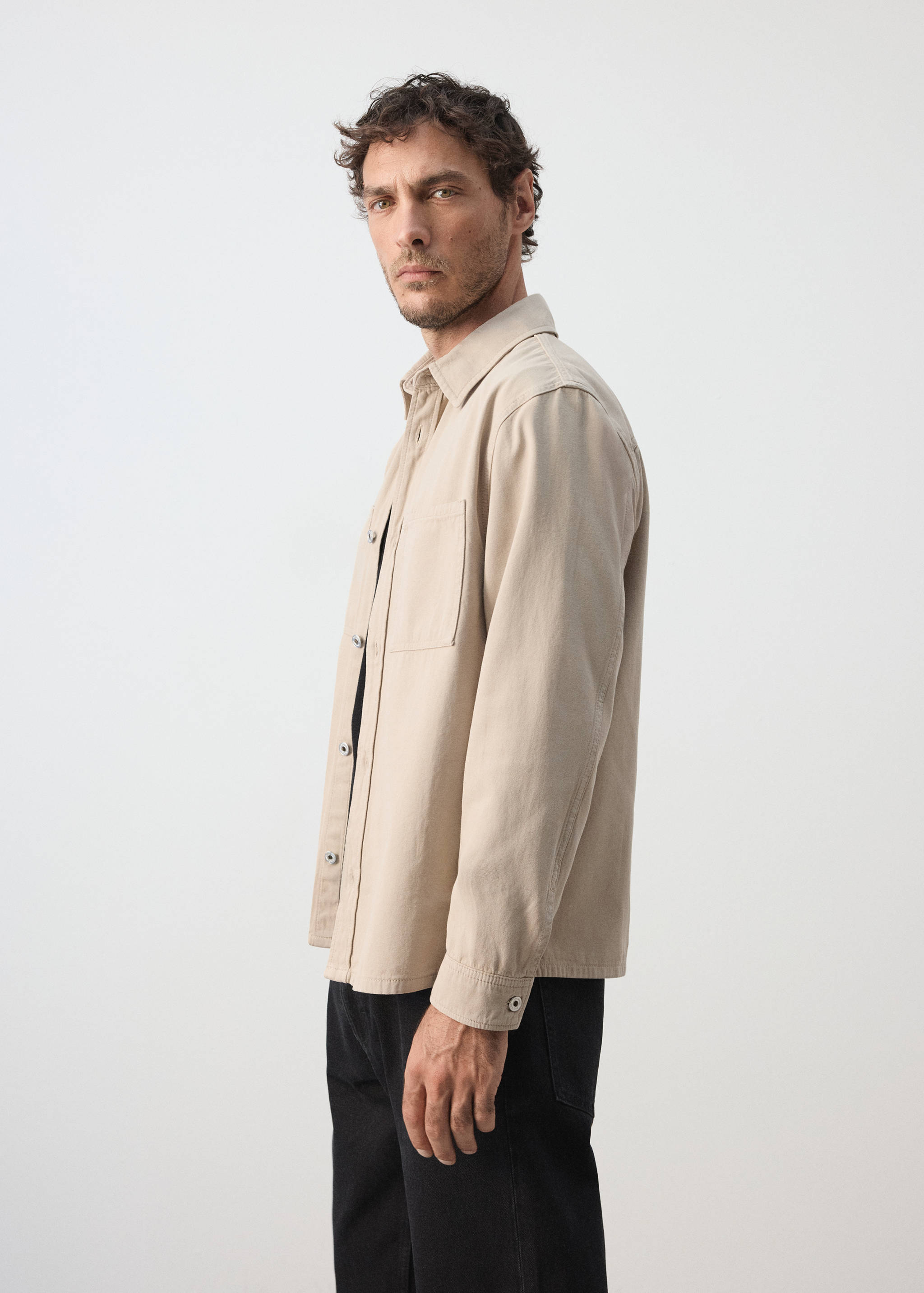 Denim overshirt pockets - Details of the article 2