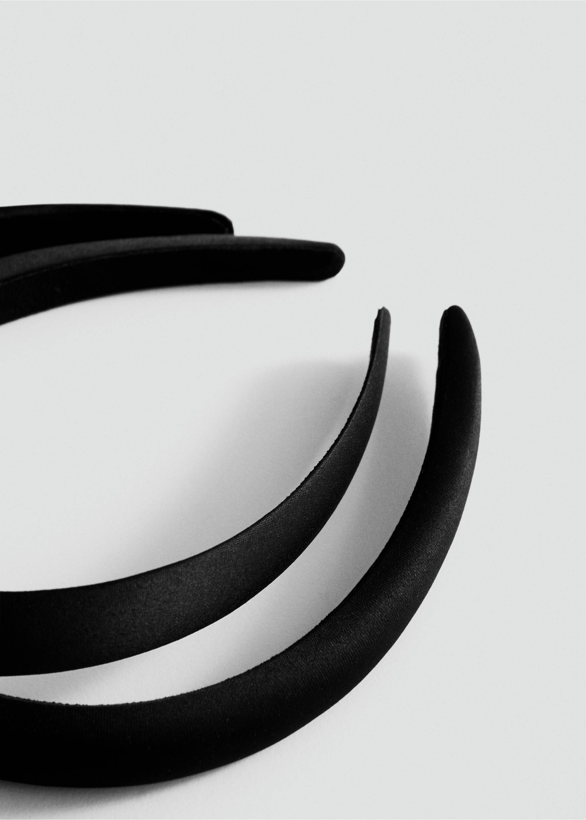 Set of 2 satin headbands - Medium plane, Black. Ref: 37084411-00.