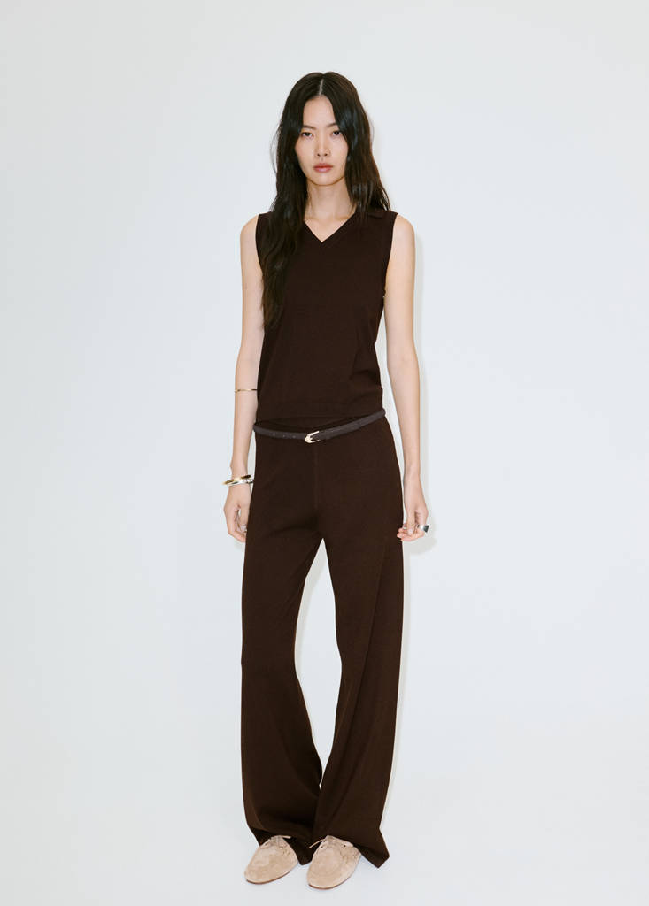 V-neck knit top — Chocolate