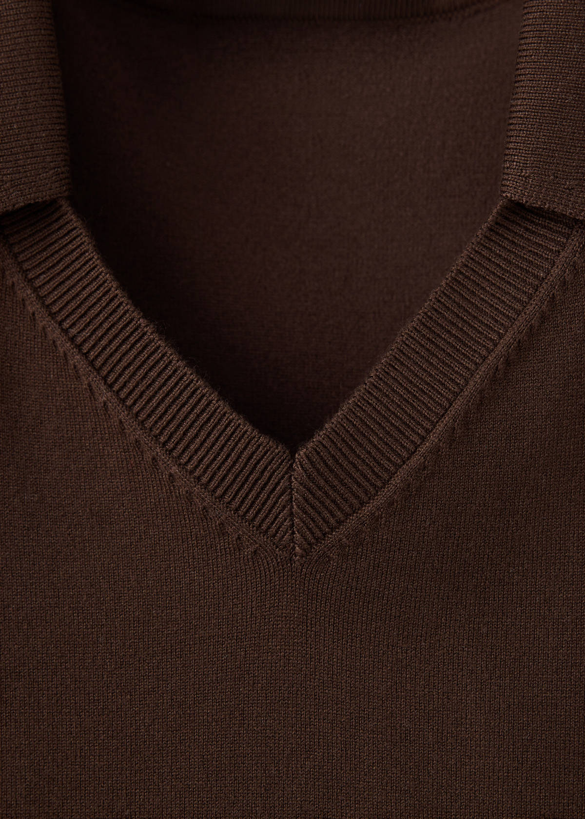 V-neck knit top — Chocolate