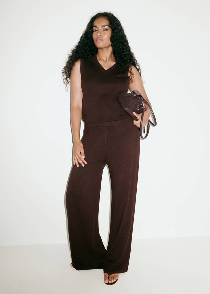 V-neck knit top — Chocolate