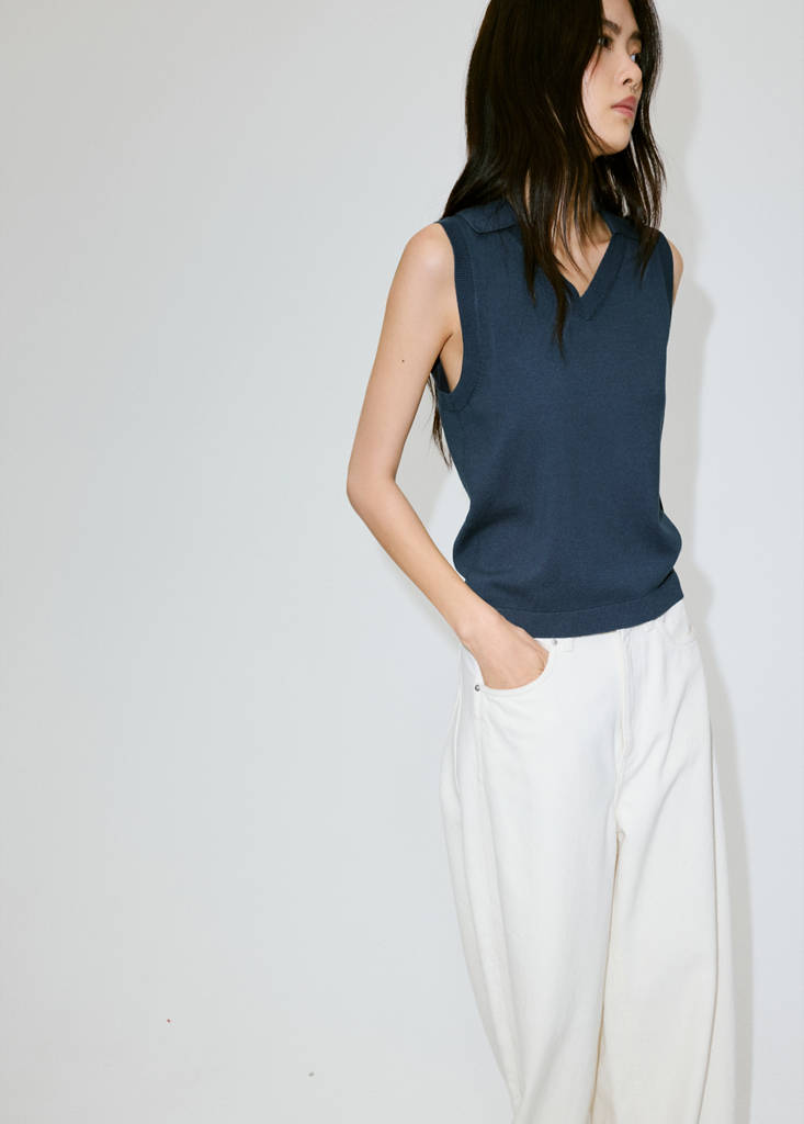 V-neck knit top — Medium Grey
