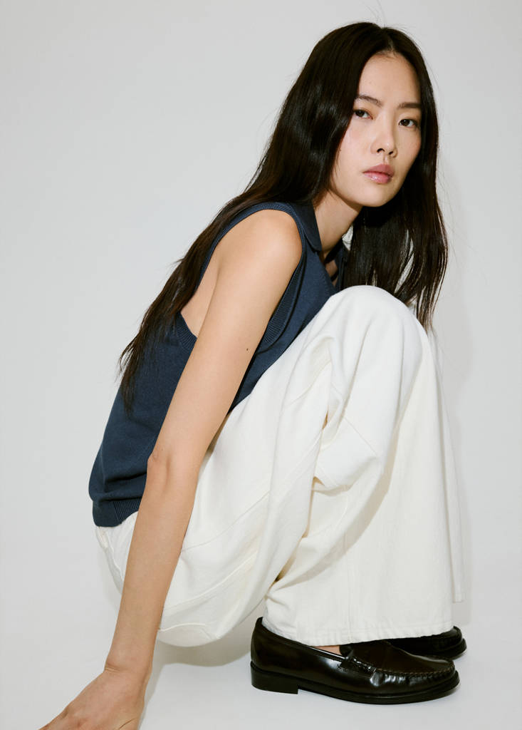 V-neck knit top — Medium Grey