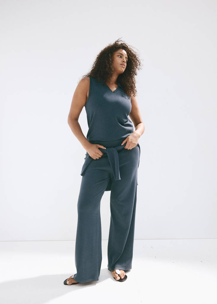 V-neck knit top — Medium Grey
