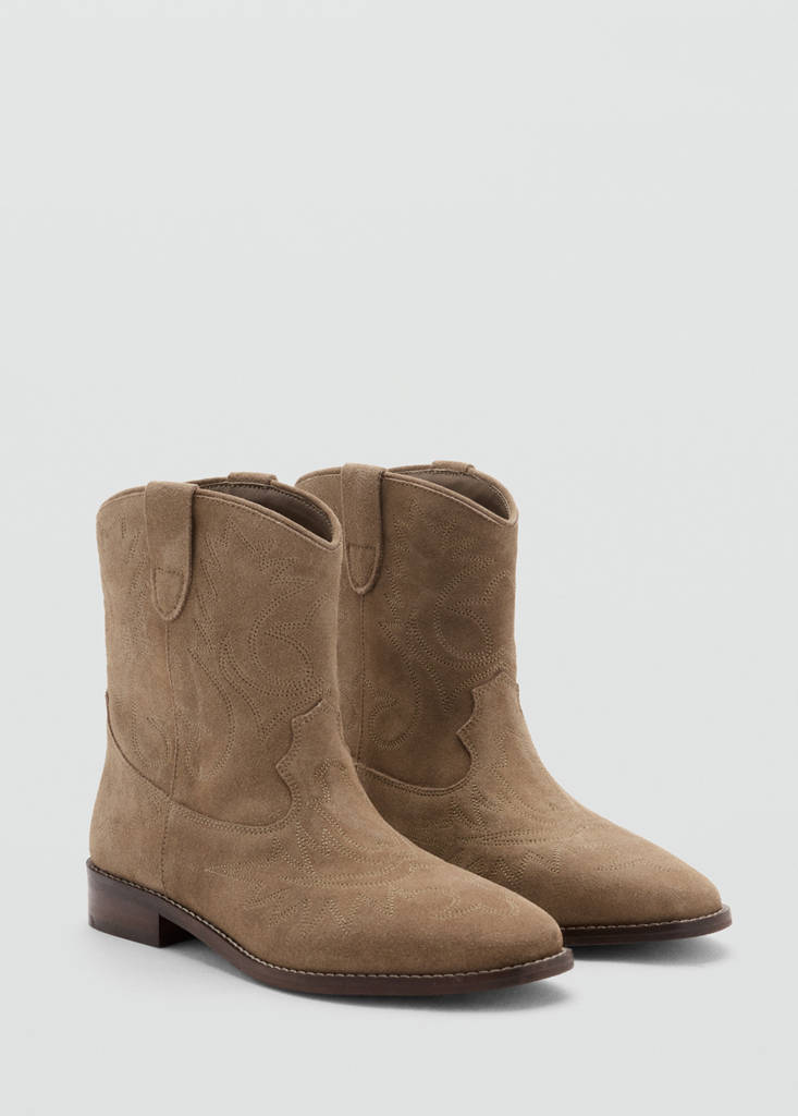 Suede leather ankle boots — Sand