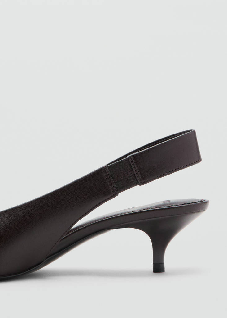 Kitten heel pointed toe shoe — Chocolate