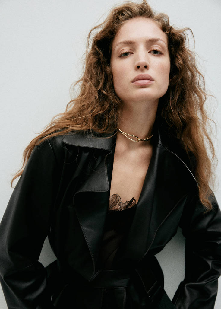 Rigid hook necklace — Gold