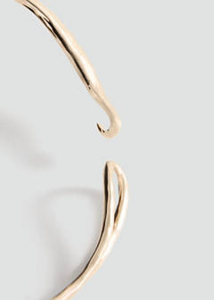 Rigid hook necklace — Gold 4