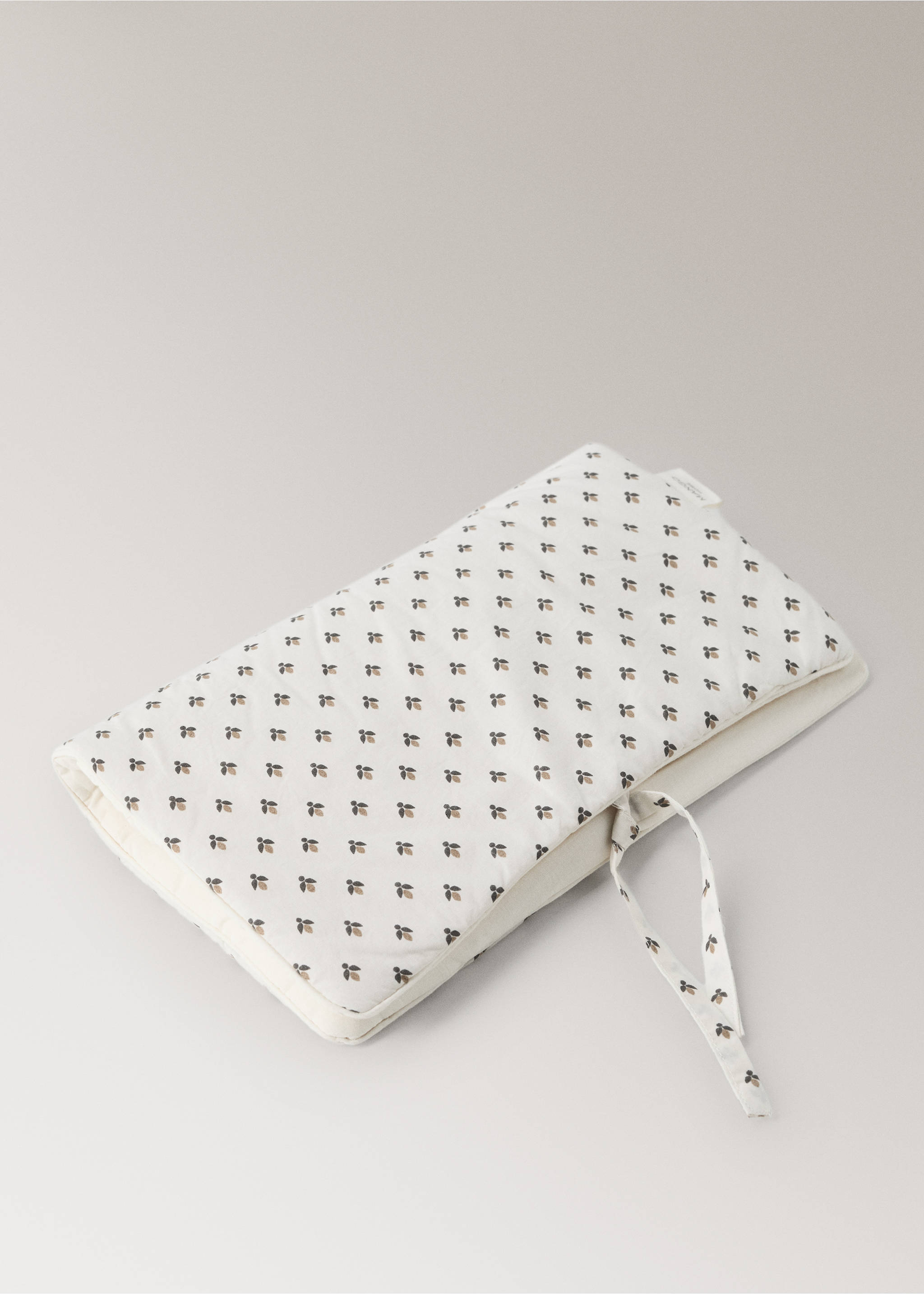100% printed cotton toiletry bag - Details of the article 1, Khaki. Ref: 37084451-00.
