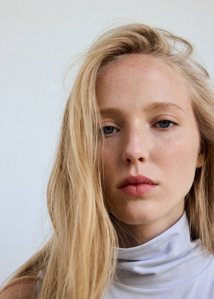 Sleeveless turtleneck top — Sky Blue