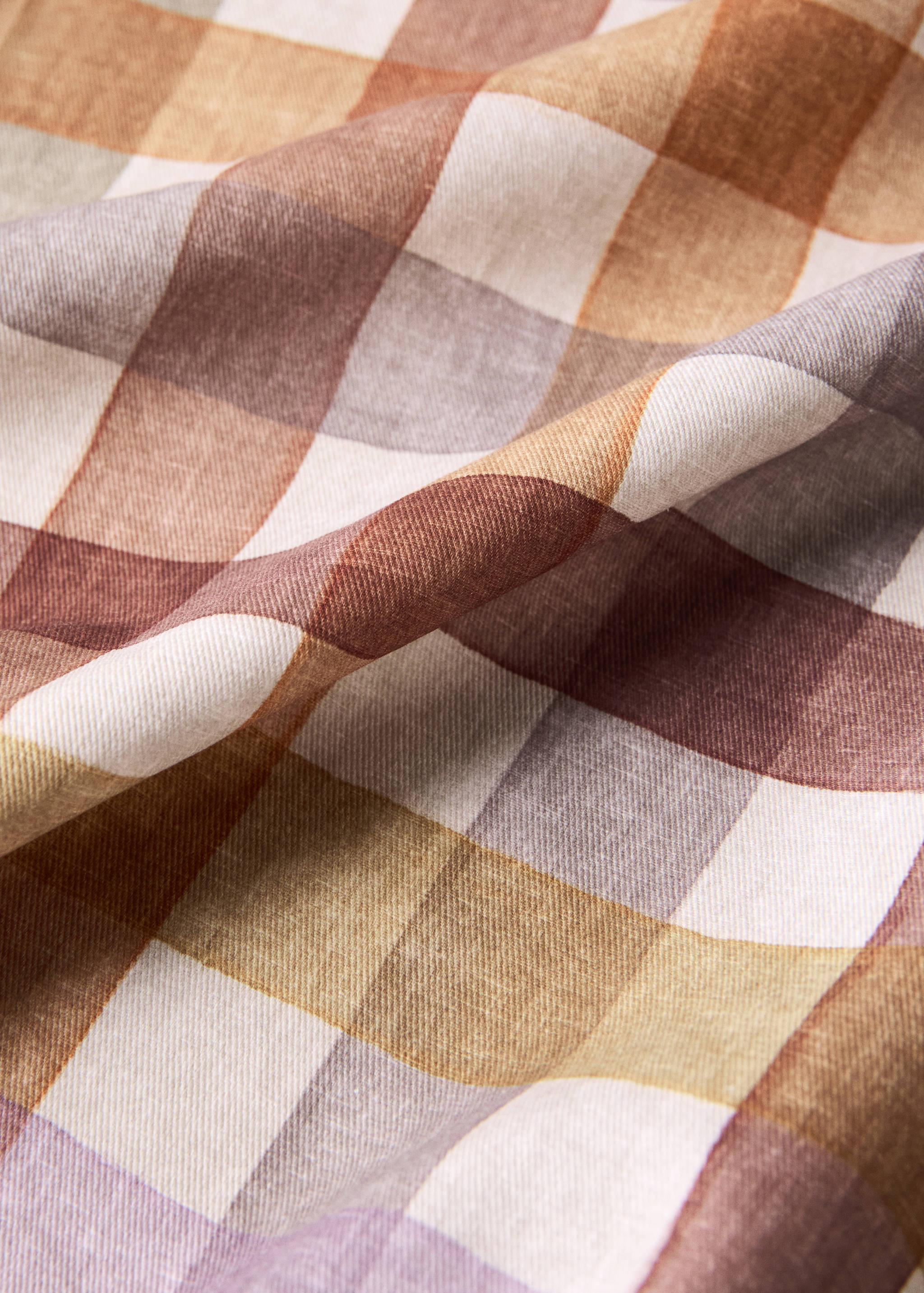 Cotton check tablecloth for 8 to 10 people - Details of the article 1