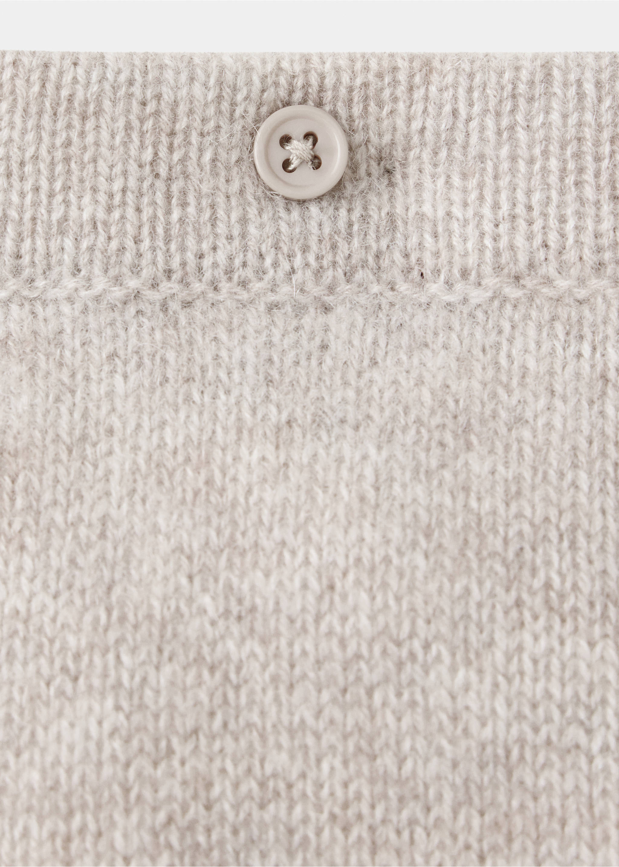 100% cashmere ribbed leggings - Details of the article 8, Sand. Ref: 37084467-00.