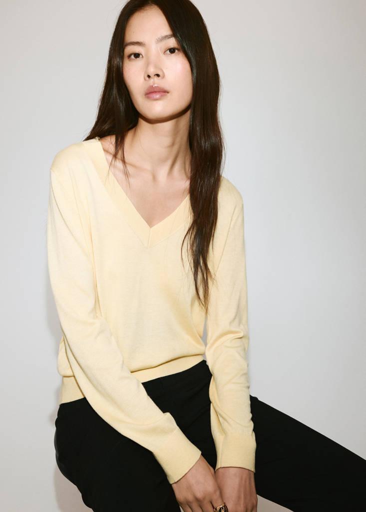 V-neck knit sweater — Vanilla