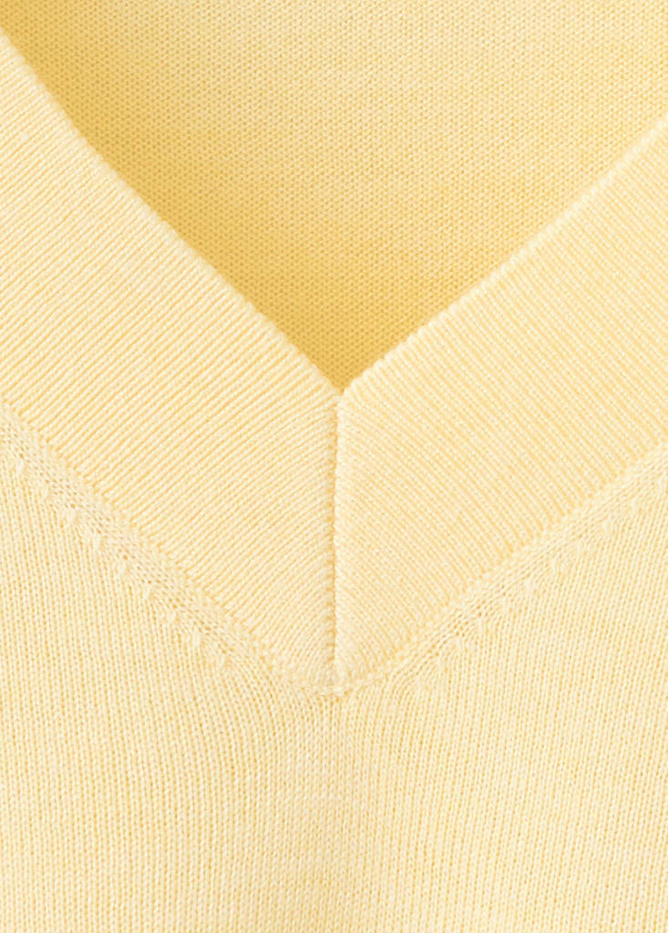 V-neck knit sweater — Vanilla