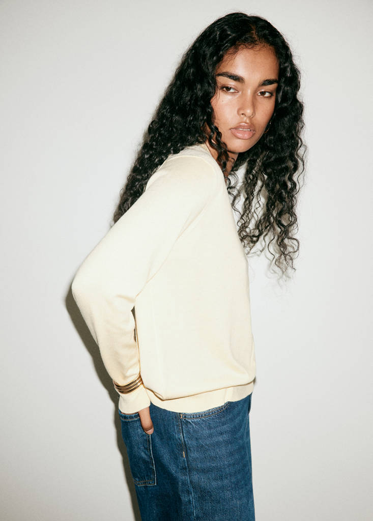 V-neck knit sweater — Vanilla