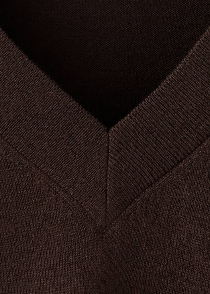 V-neck knit sweater — Chocolate