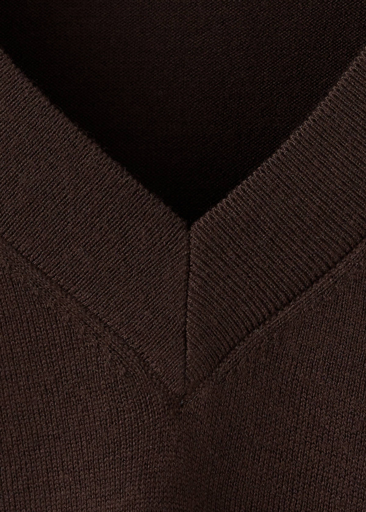 V-neck knit sweater — Chocolate