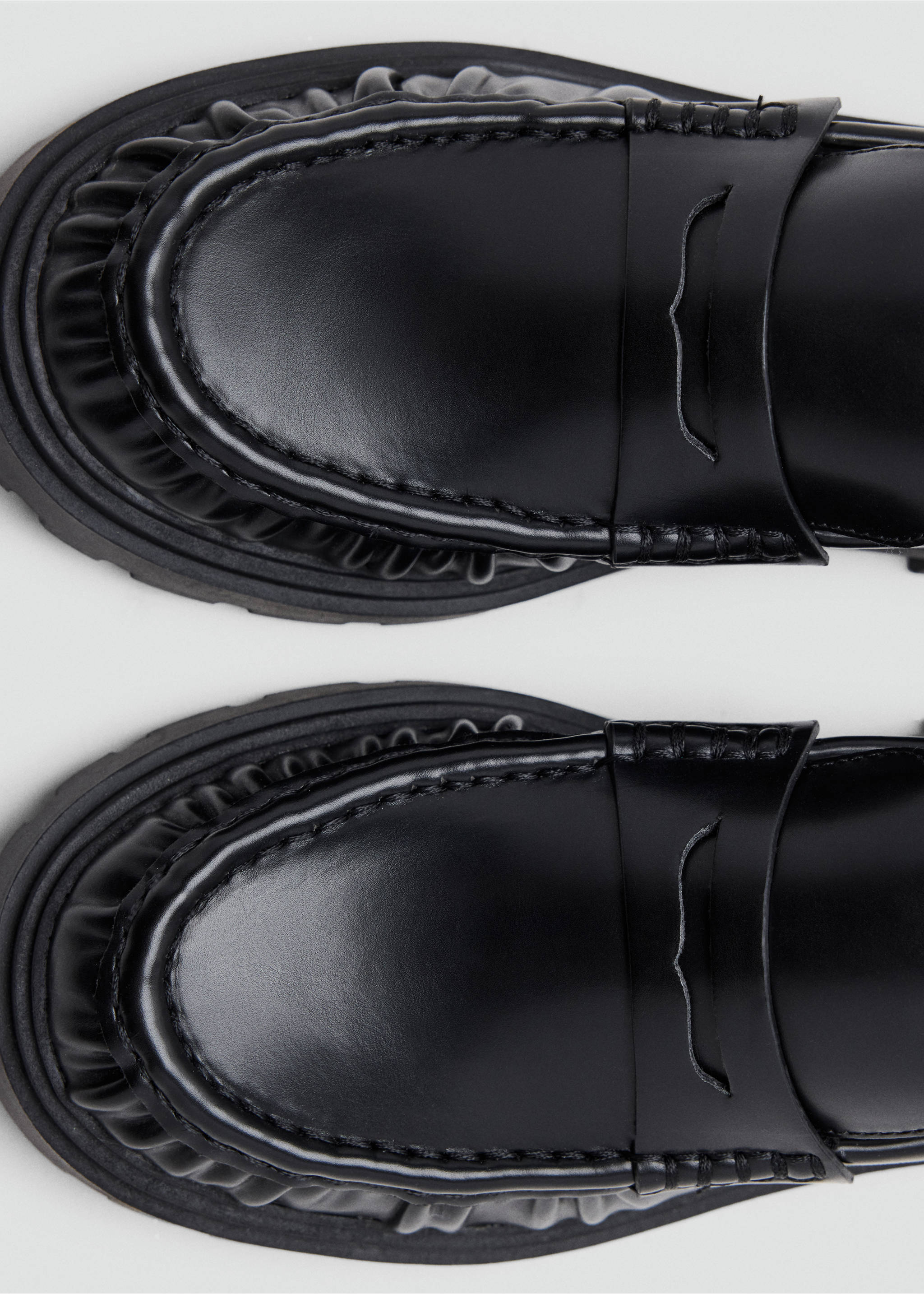 Classic loafers - Details of the article 3, Black. Ref: 37084777-00.