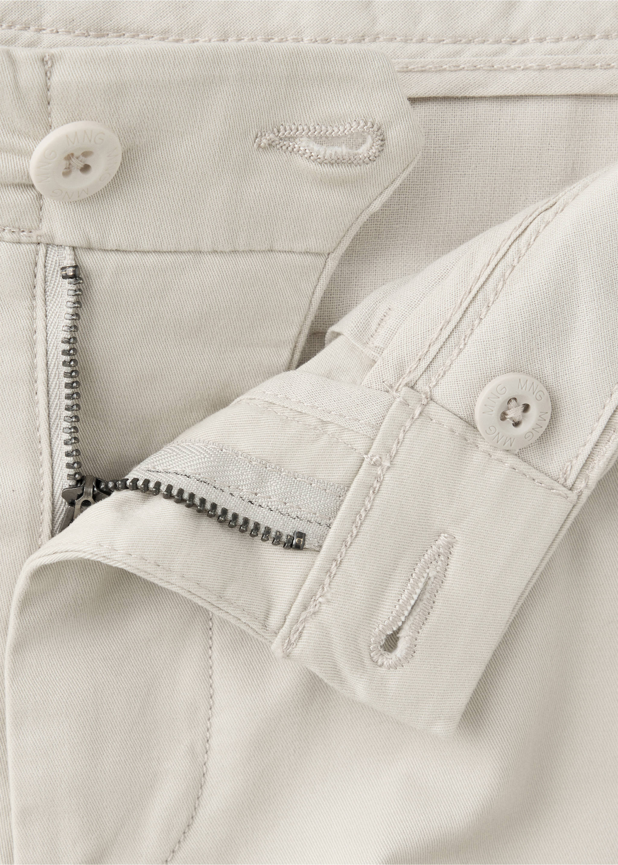 Pantalón chino algodón - Detalle del artículo 8, Gris hielo. Ref: 37084778-00.