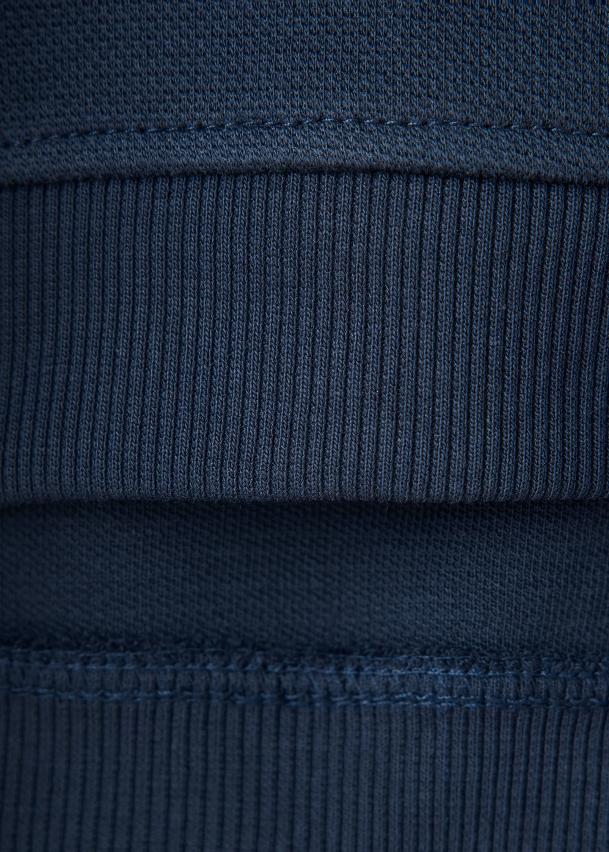 Oversize-Sweatshirt mit Tasche - Detail des Artikels 0