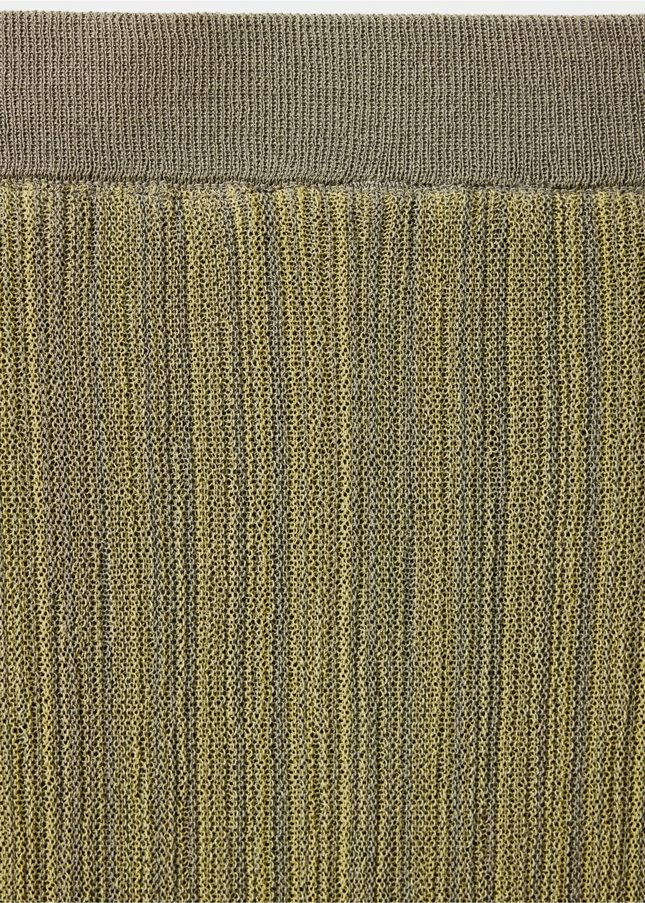 Gebreide, halftransparante rok - Detail van het artikel 8, Groen. Ref: 37084782-00.