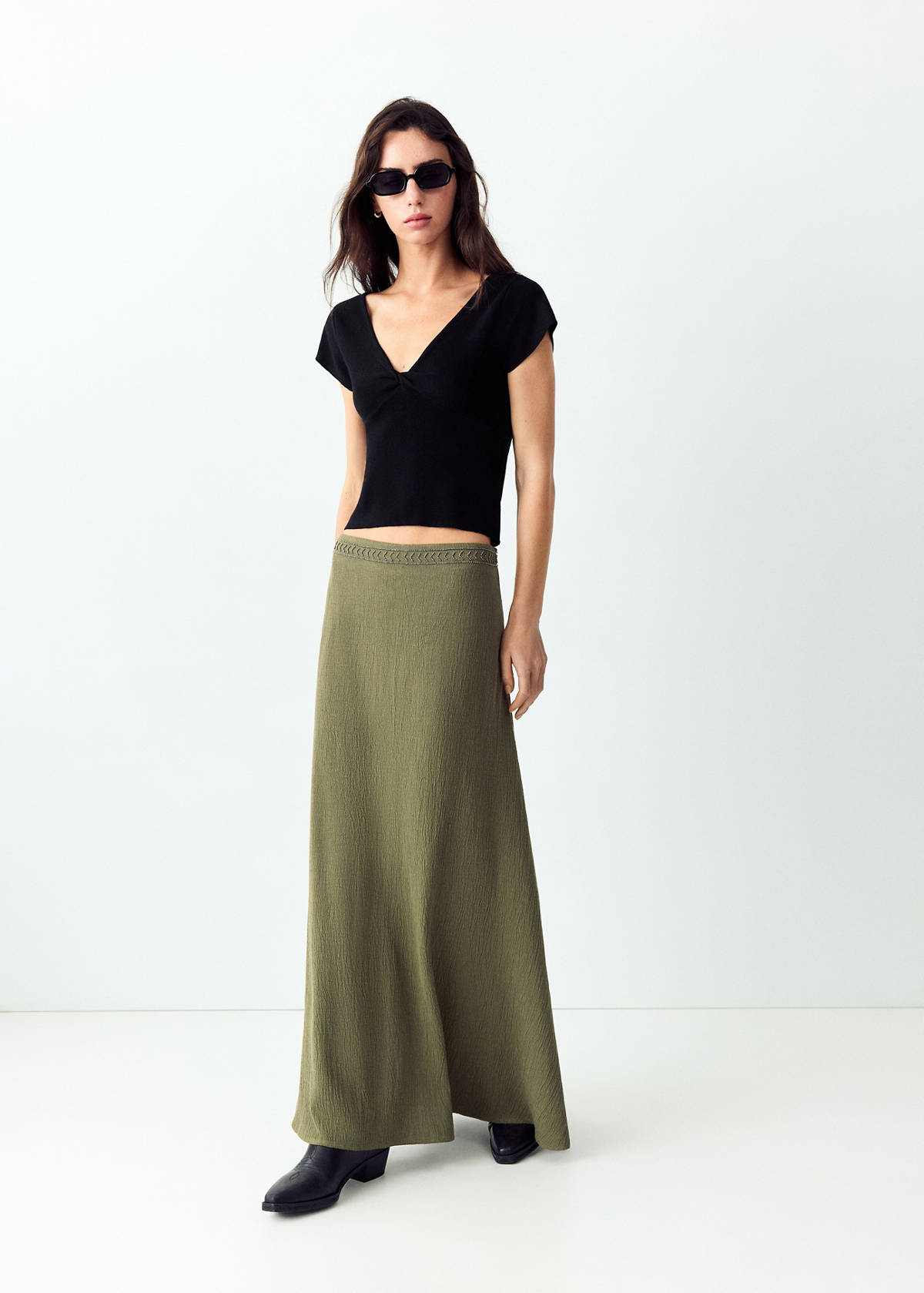 Skirt with embroidered texture detail — Green